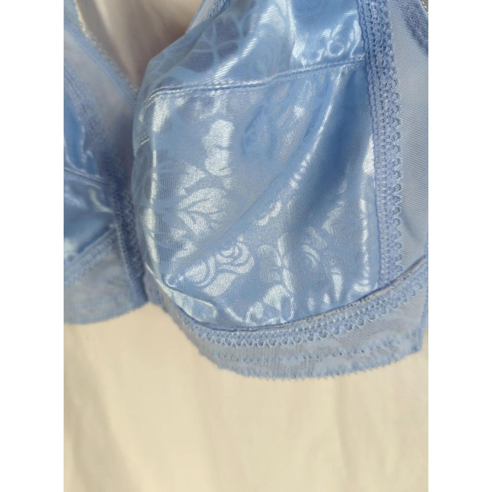 Vintage Playtex 18 Hour Wireless Bra 38C Blue Solid T-Shirt Women's Size ONE SIZE - 2 Thumbnail