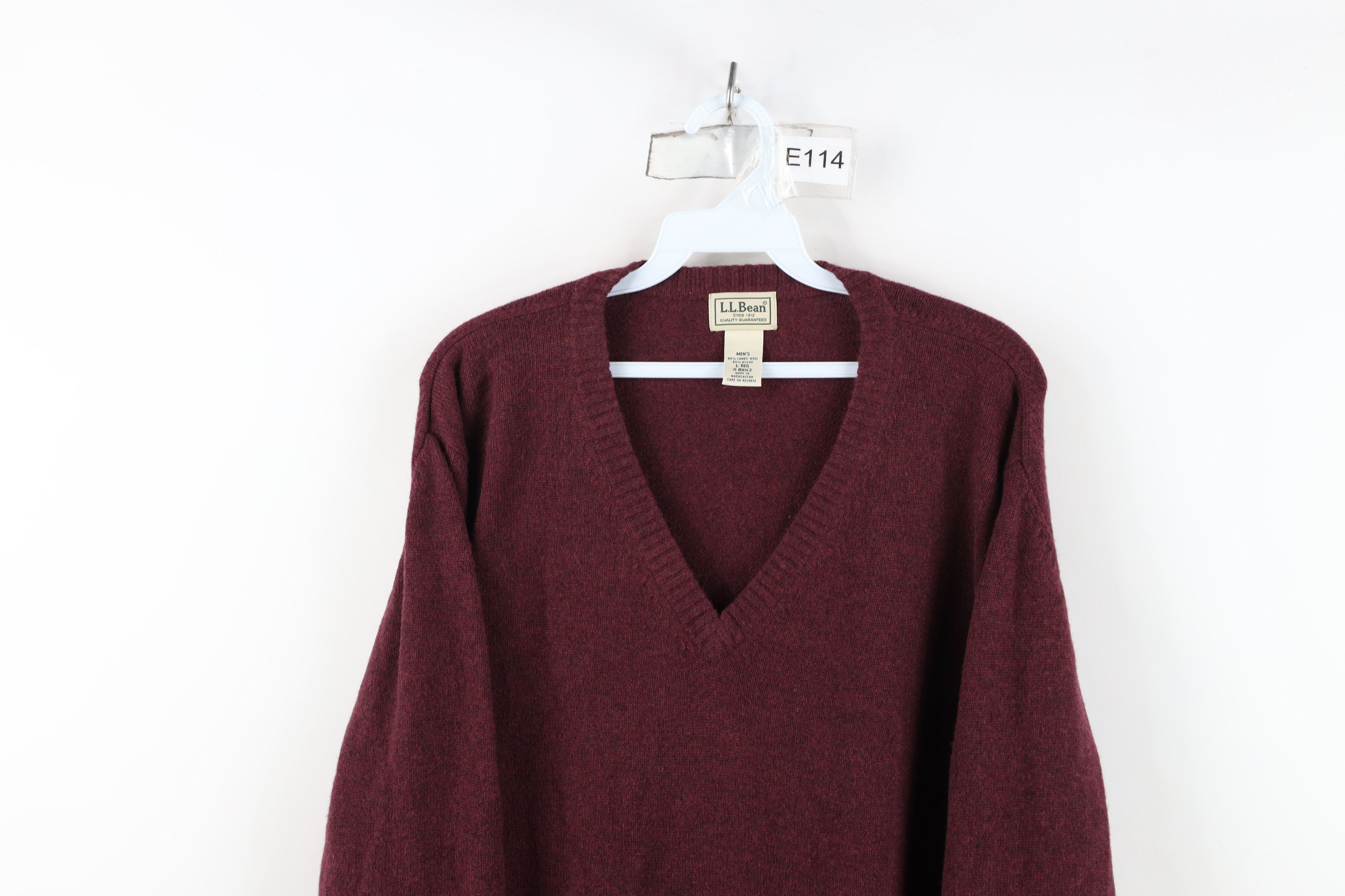 L.L. Bean Vintage 90s LL Bean Lambswool Knit V-Neck Sweater Maroon Size US L / EU 52-54 / 3 - 2 Thumbnail