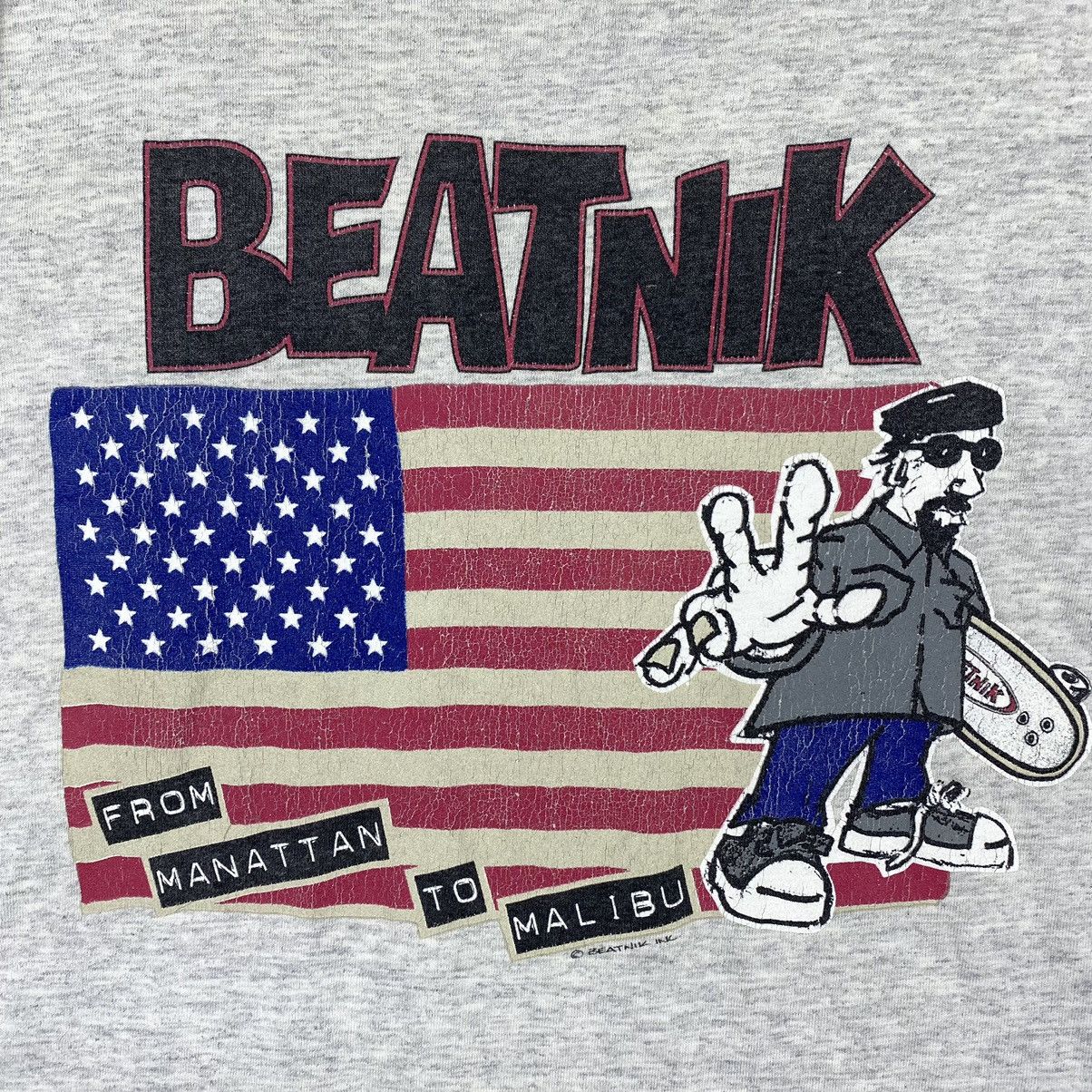 Vintage VINTAGE 90's BEATNIK FROM MANATTAN TO MALIBU TEE Size US L / EU 52-54 / 3 - 3 Thumbnail
