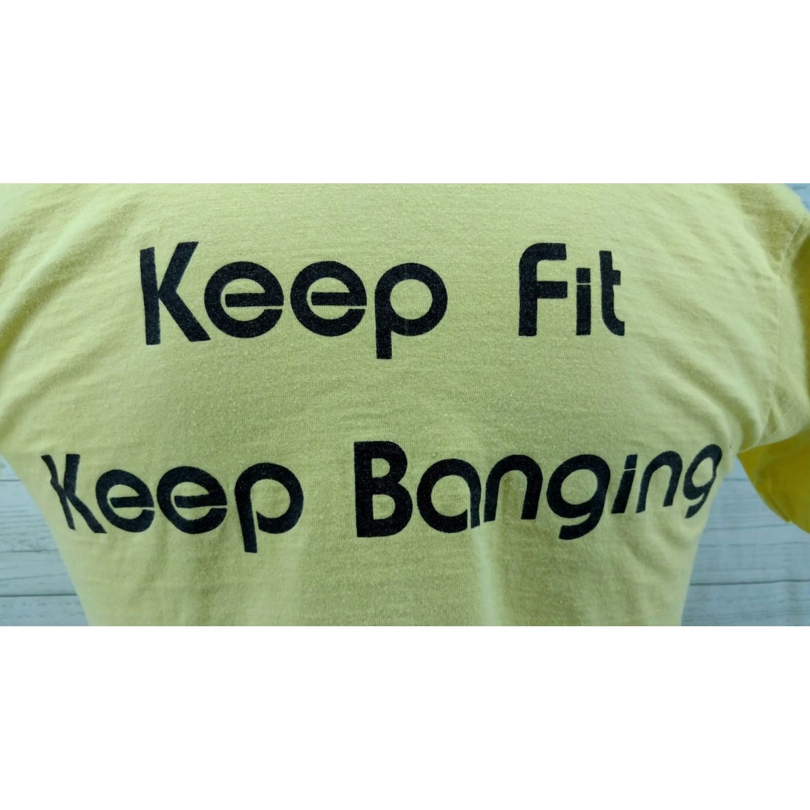 Hanes Vintage Wallbangers Court Center Yellow Shirt Single Stitch Size Medium Hanes Cotton Blend Short Sleeve 1980s Womens Mens Boys Girls Size US M / EU 48-50 / 2 - 7 Thumbnail