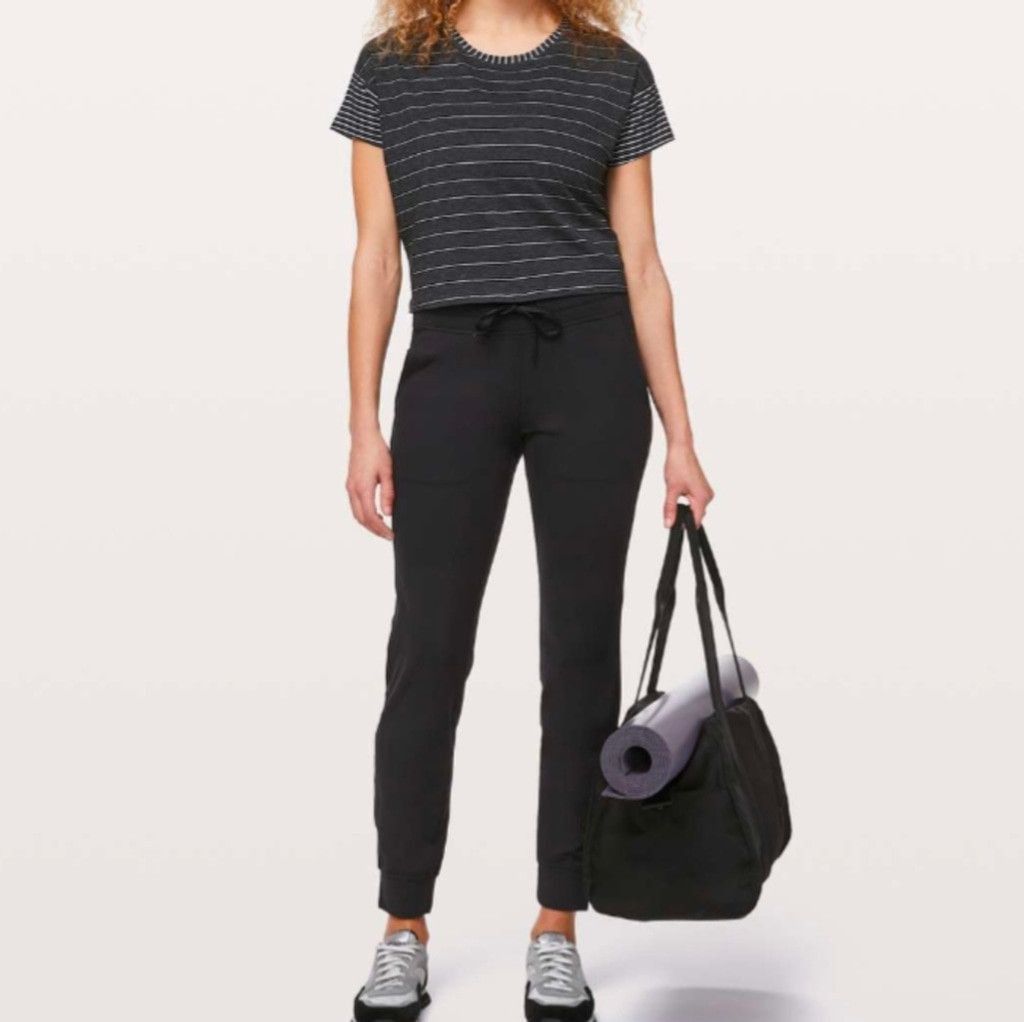Lululemon Ready To Rulu Pant *29Black size 2