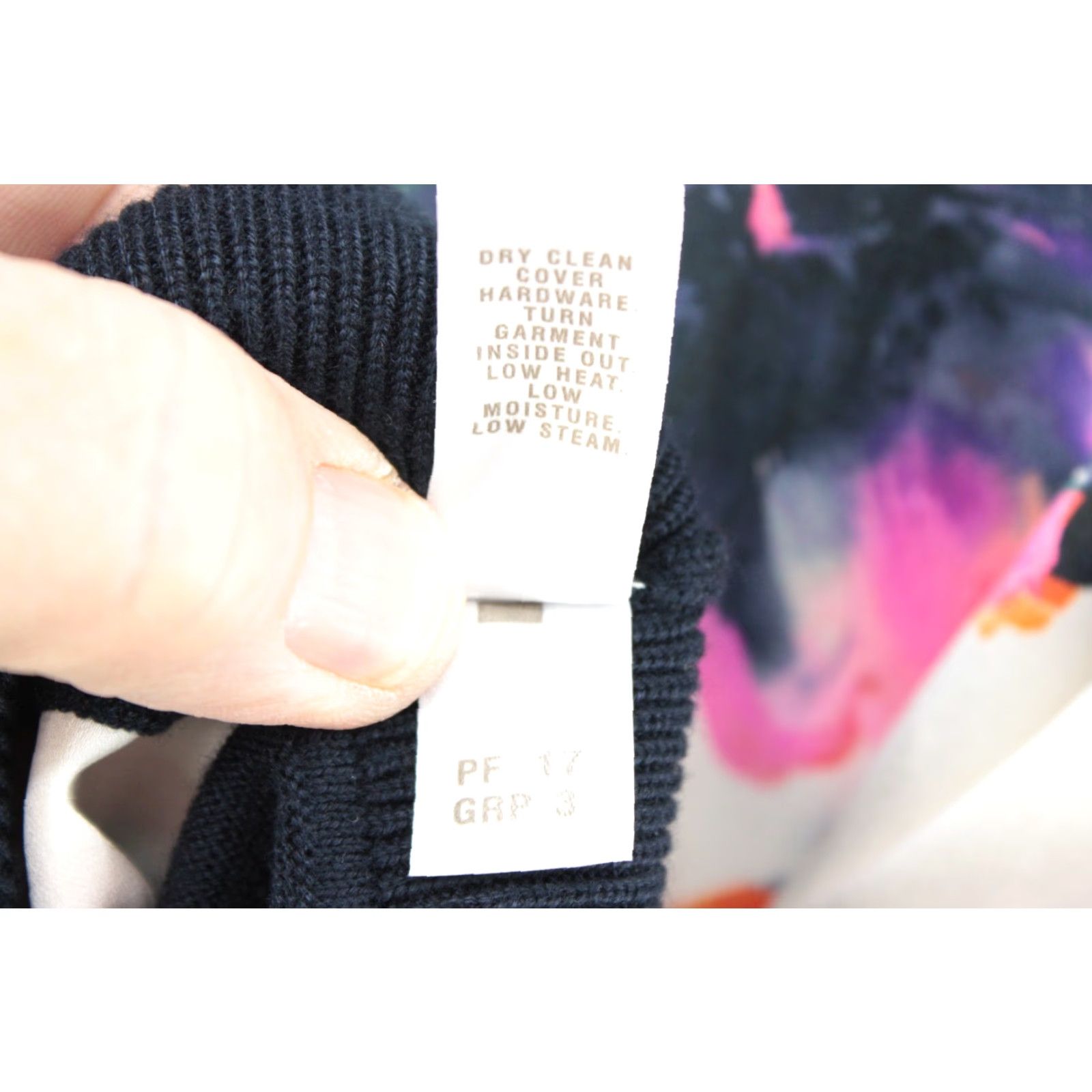 St. John St John cardigan Small Floral watercolor printed silk panel wool cashmere blend Cardigan Womens Size S / US 4 / IT 40 - 4 Thumbnail