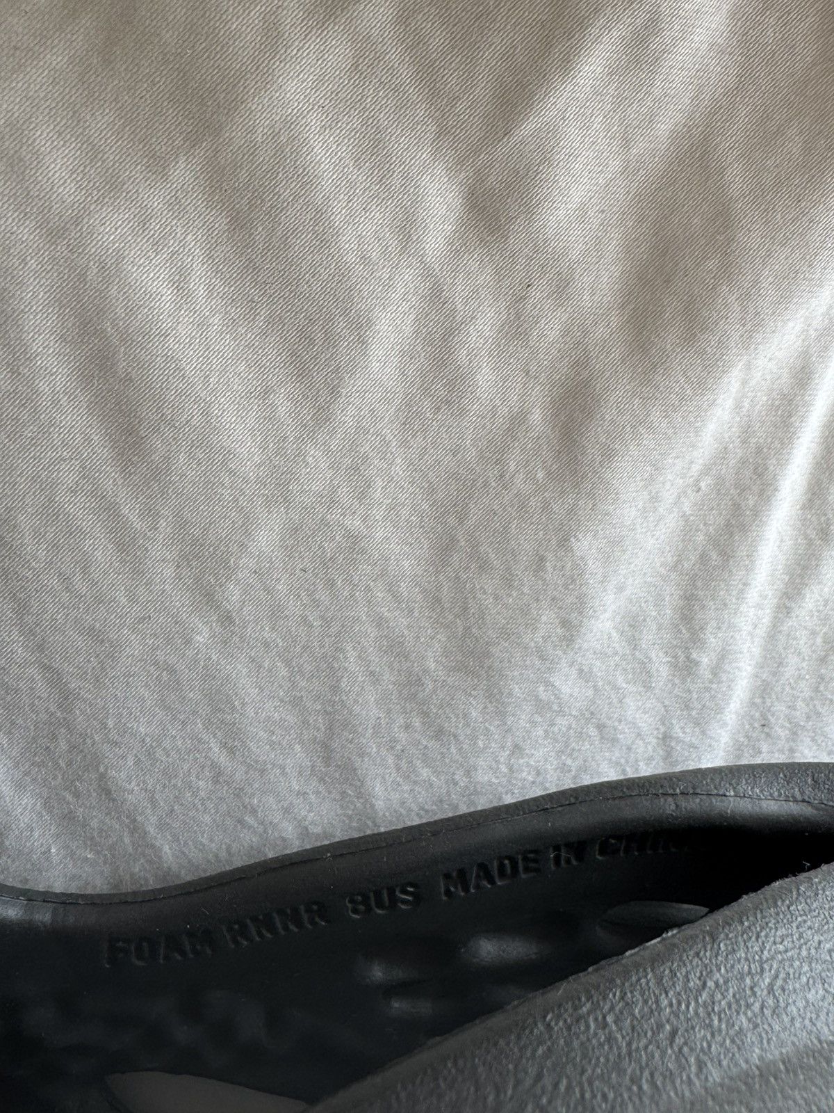 Adidas × Yeezy BNIB Yeezy Onyx Foam Rnnr Size US 8 / EU 41 - 8 Thumbnail