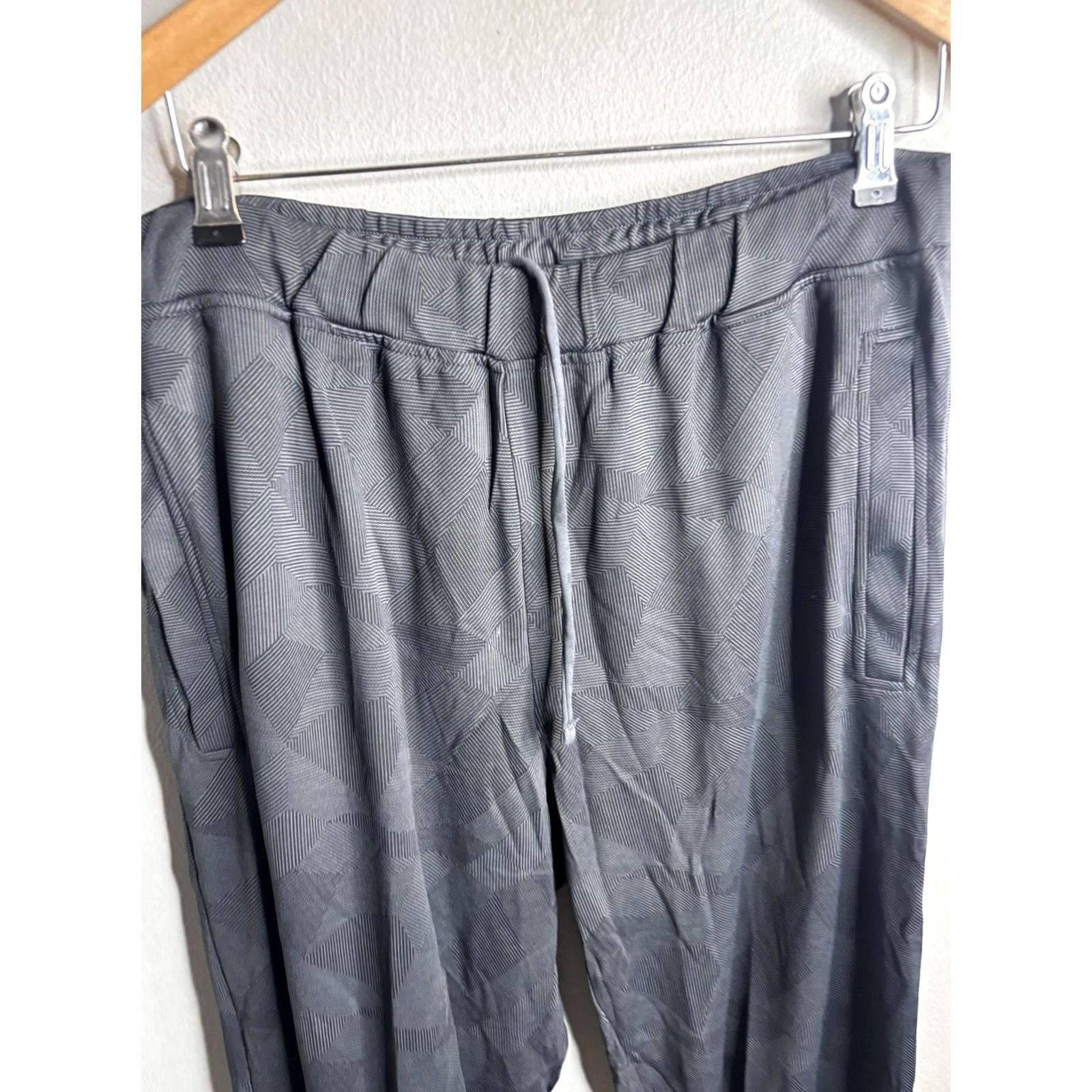 Hugo Boss BOSS Hugo Boss Pants Mens 2XL Gray Geometric Joggers Elastic Waist Pockets Size US 39 - 2 Thumbnail