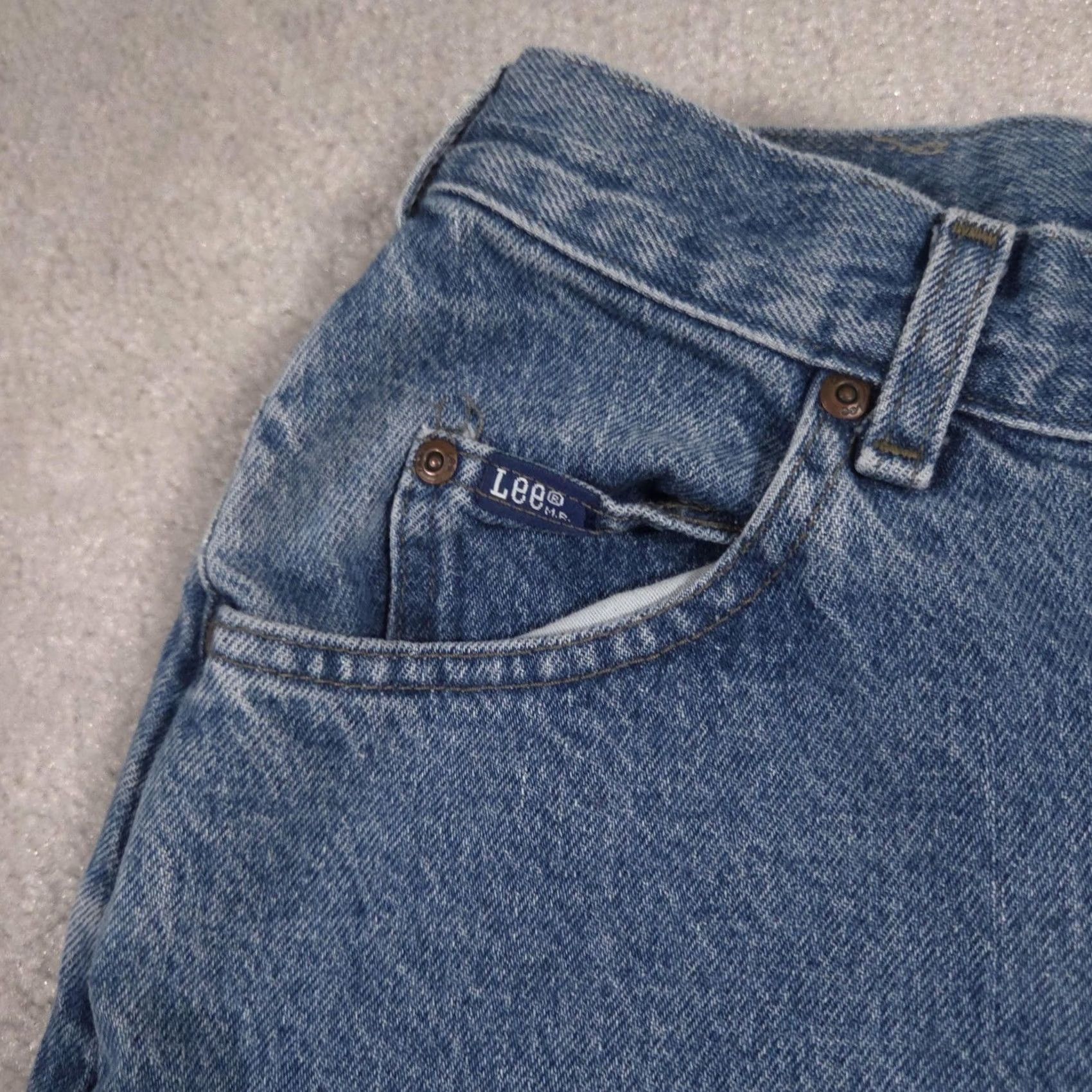 Lee VINTAGE Lee Jeans Womens 12 Blue High Rise Relaxed Tapered 100% Cotton Denim 90s Jeans Womens Mens Ladies? Size 34" / US 12 / IT 48 - 4 Thumbnail