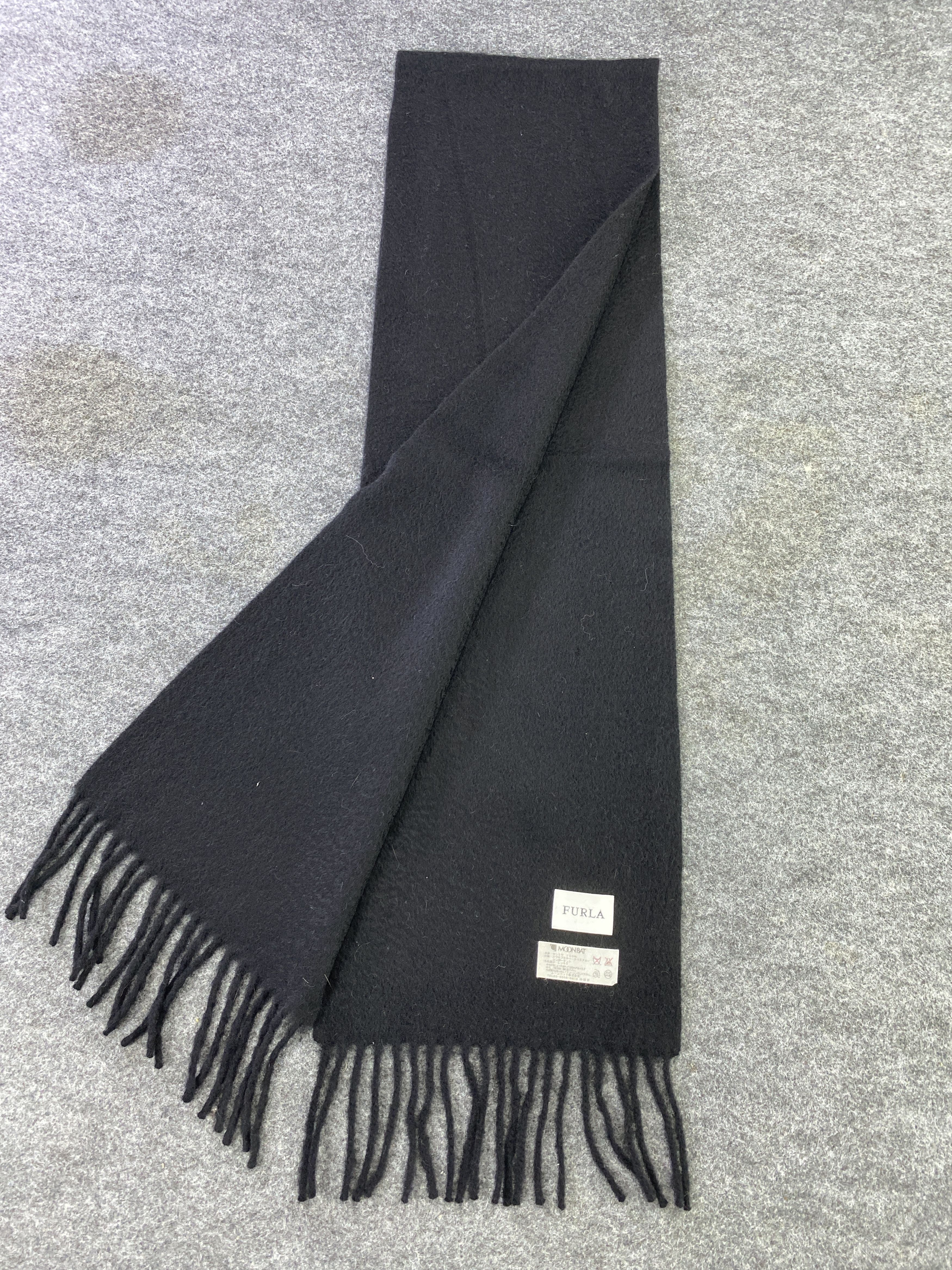 Furla Scarf / Muffler / Neckwear -T505