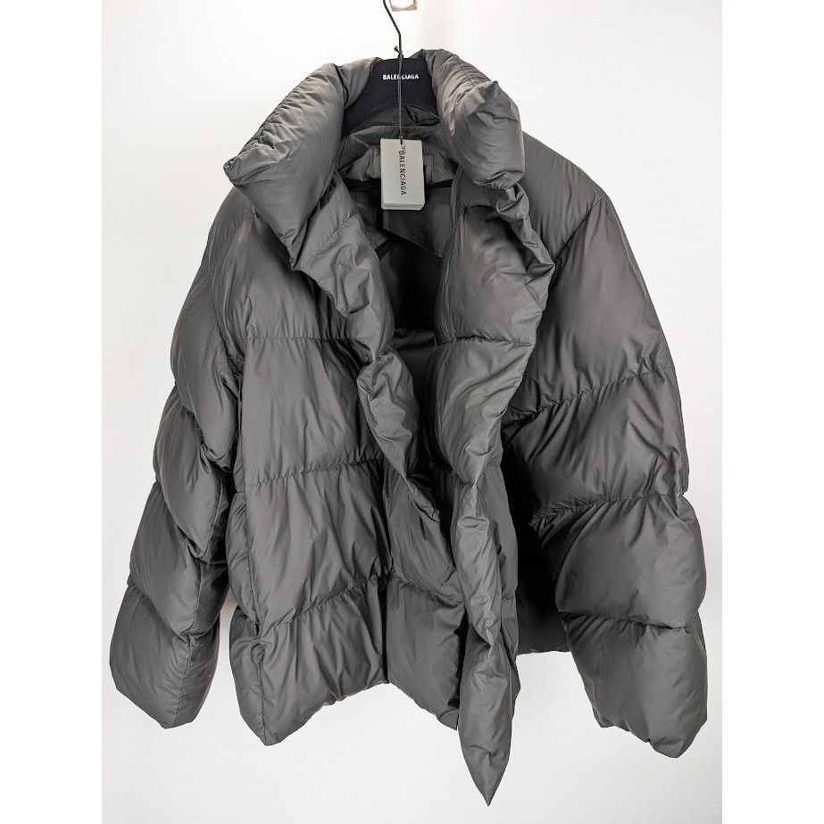 Balenciaga o1rshd1 Wrap Puffer Coated Light Nylon in Black Size US S / EU 44-46 / 1 - 2 Thumbnail