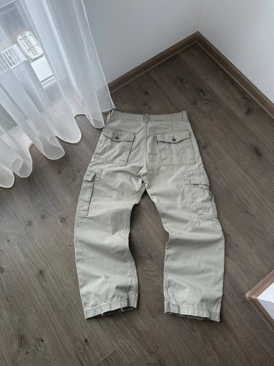 Levi's × Vintage Vintage Levis White Baggy Cargo Pants Size US 33 - 2 Thumbnail