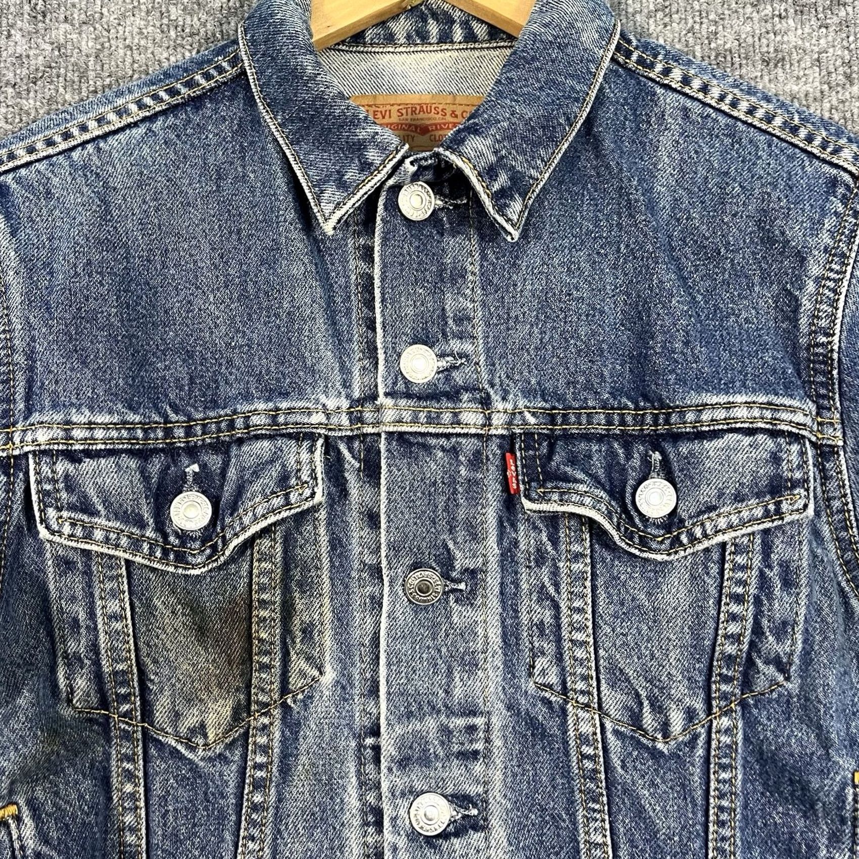 Levi's VINTAGE Levi's Trucker Jacket Women's Medium Red Tab Jean Coat 57511 Blue Denim Size 32" / US 10 / IT 46 - 2 Thumbnail