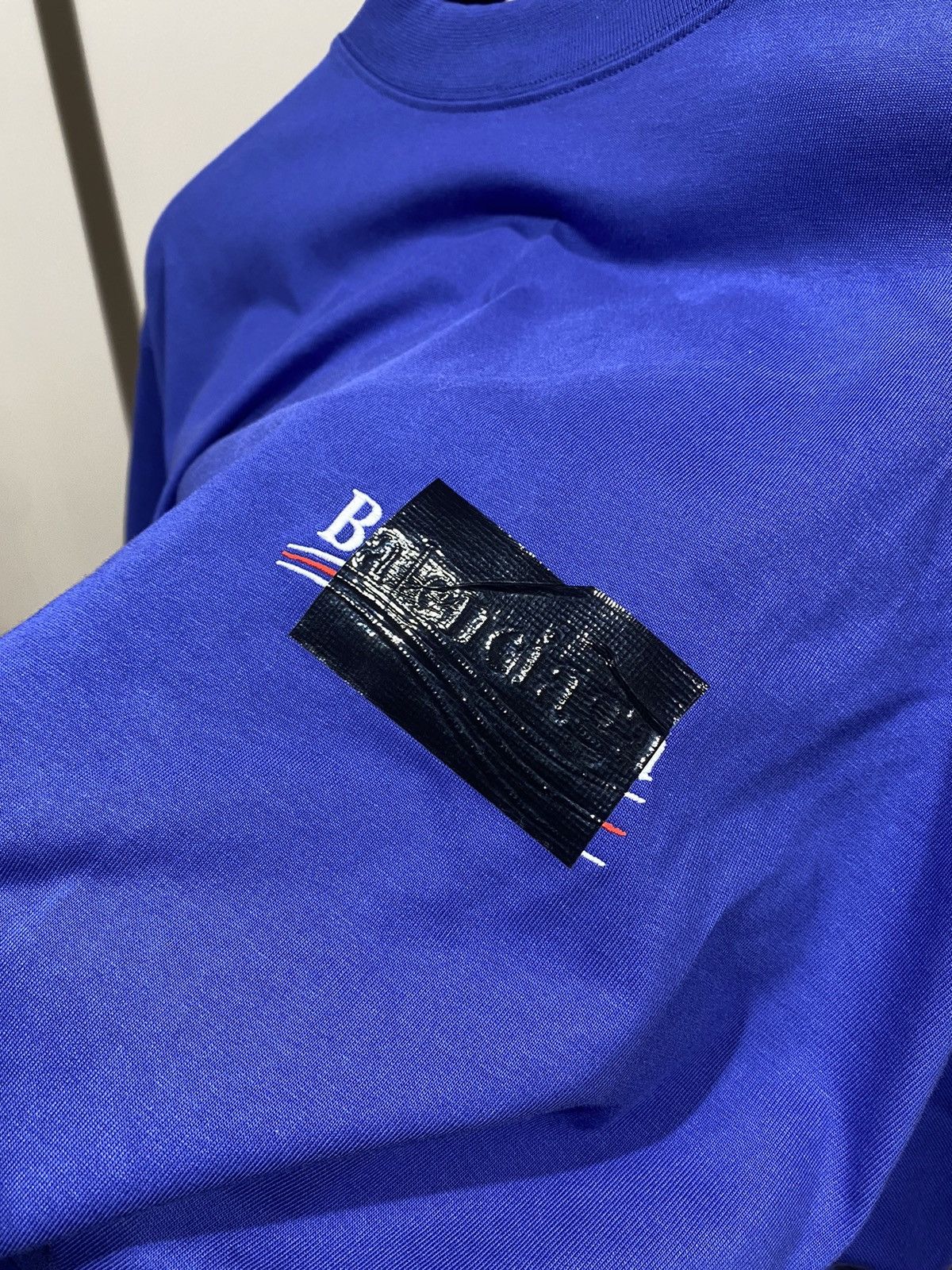 Balenciaga BNWT Balenciaga Gaffer Tape Political T-Shirt Size US M / EU 48-50 / 2 - 3 Thumbnail
