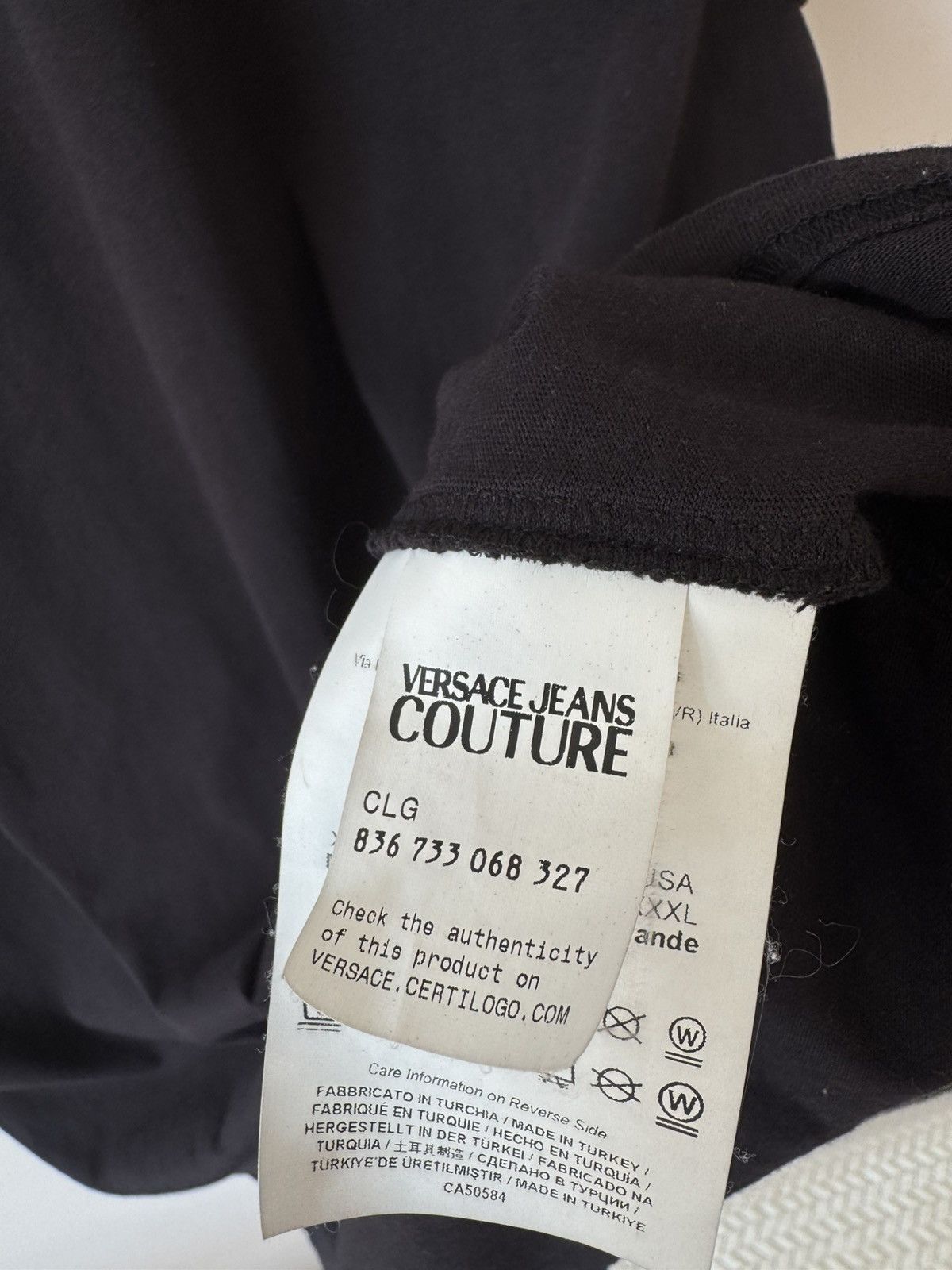 Versace Jeans Couture Versace Jeans Couture Gold Logo T-shirts Black Tee Size US XXL / EU 58 / 5 - 9 Thumbnail
