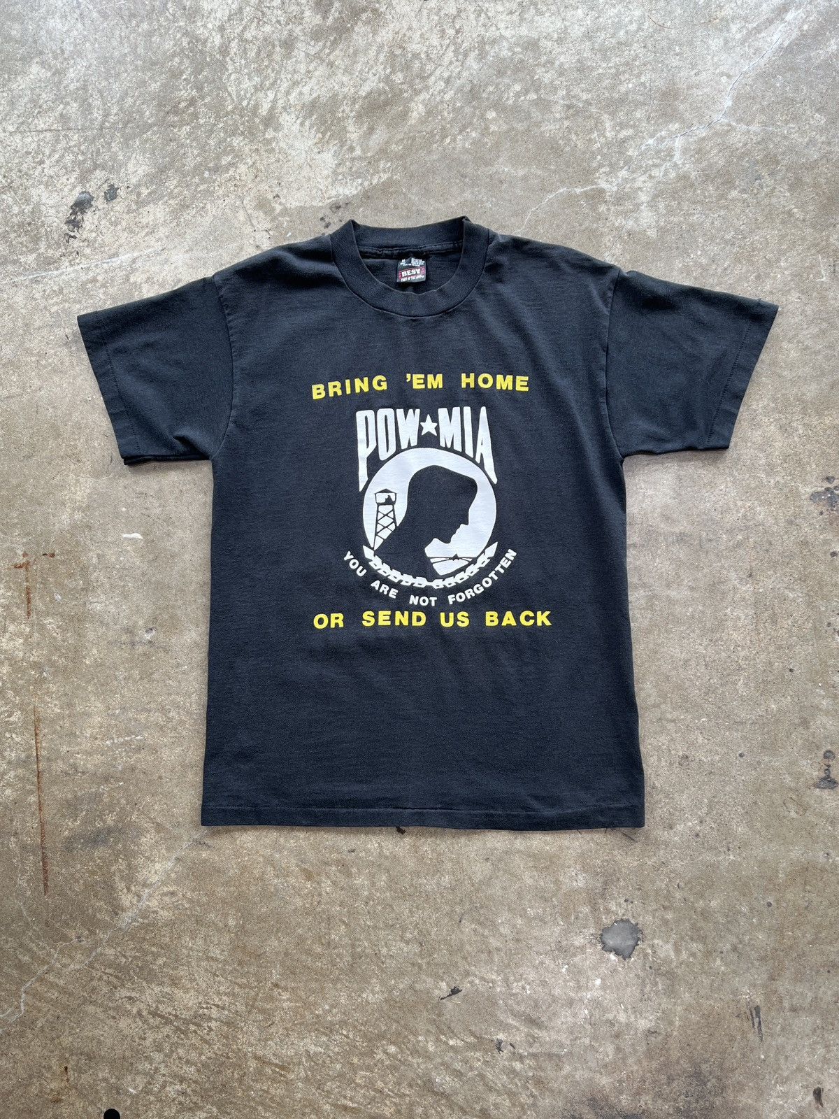 Vintage Vintage 90s Persian Gulf War Bring them Back Tee Medium Size US M / EU 48-50 / 2 - 2 Thumbnail