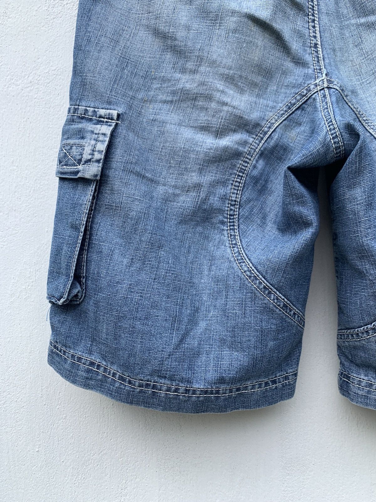 Japanese Brand Vintage Japanese Y2K Cargo Aviator Blue Denim Jean Shorts Size US 30 / EU 46 - 14 Thumbnail