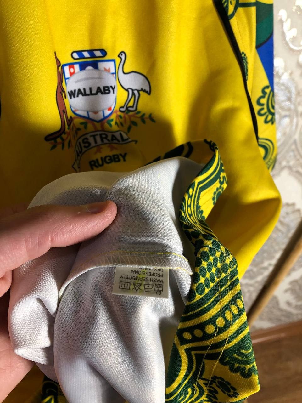 Asics × Canterbury of New Zealand VERY RARE ASICS AUSTRALIA RUGBY WORLD JERSEY FOOTBALL Y2K Size US L / EU 52-54 / 3 - 9 Thumbnail