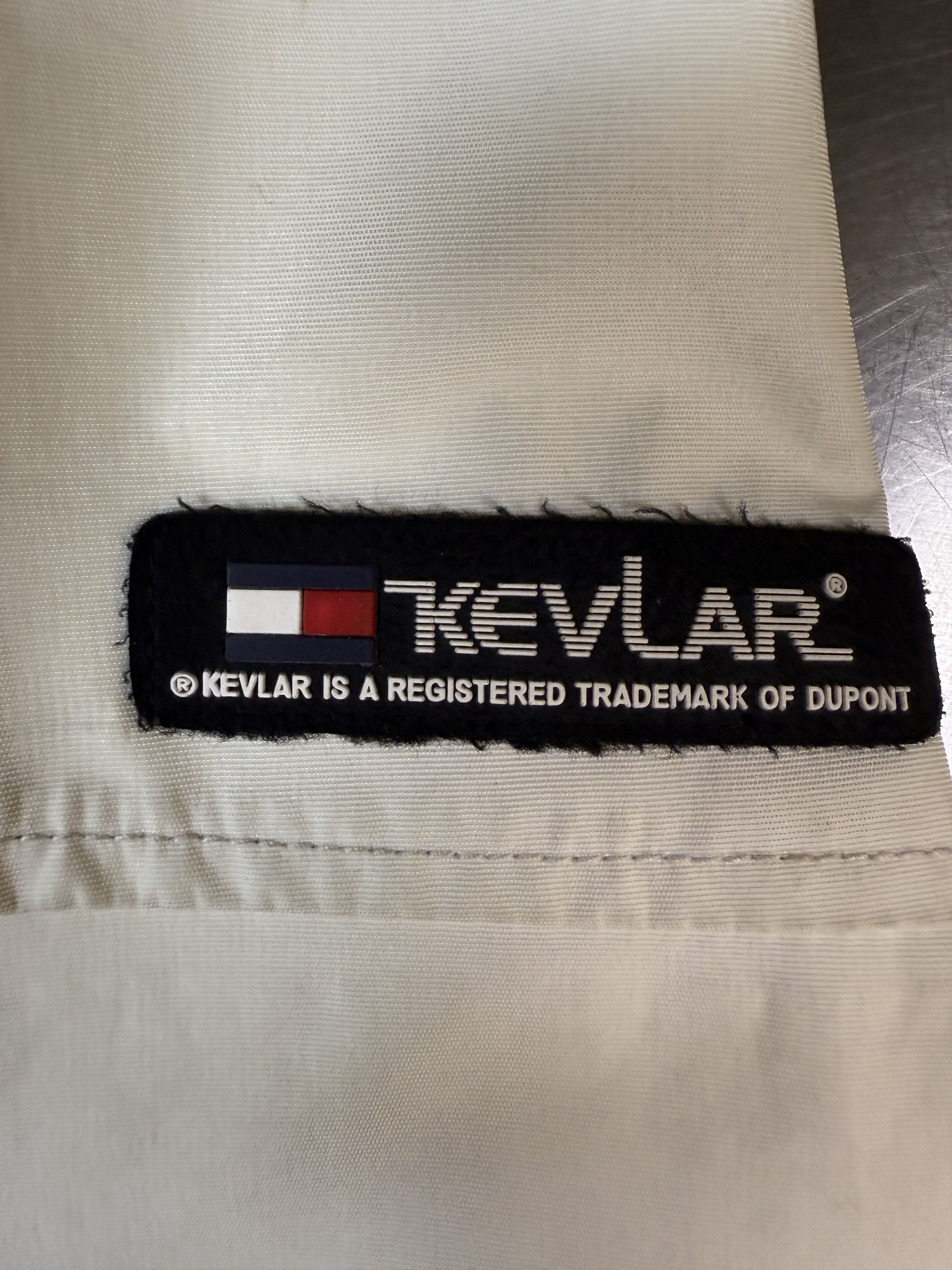 Tommy Hilfiger Tommy Hilfiger Vintage 90's Kevlar Majo Tech Sailing Jacket Size US S / EU 44-46 / 1 - 5 Thumbnail
