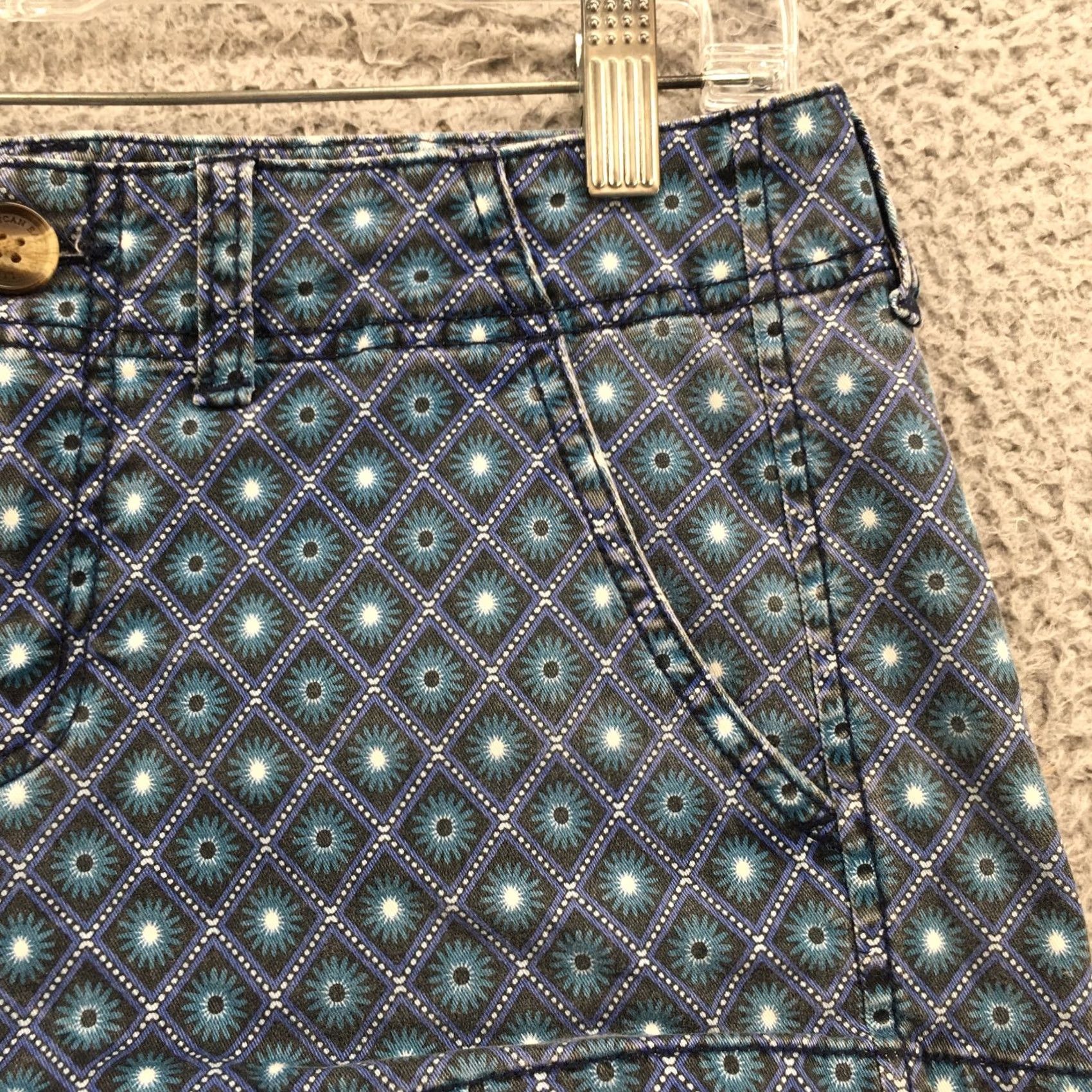 American Eagle Outfitters American Eagle Outfitters Stretch Chino Shorts Women 4 Blue Floral Size 27" / US 4 / IT 40 - 5 Thumbnail