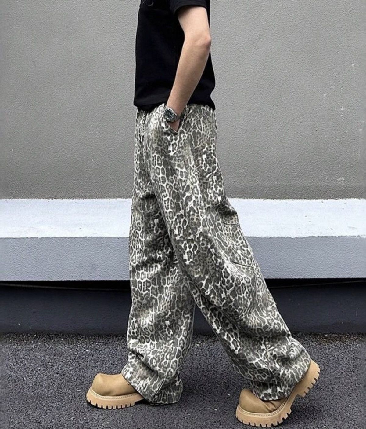 Other Stylish Leopard Print Pants Size US 27 - 4 Thumbnail