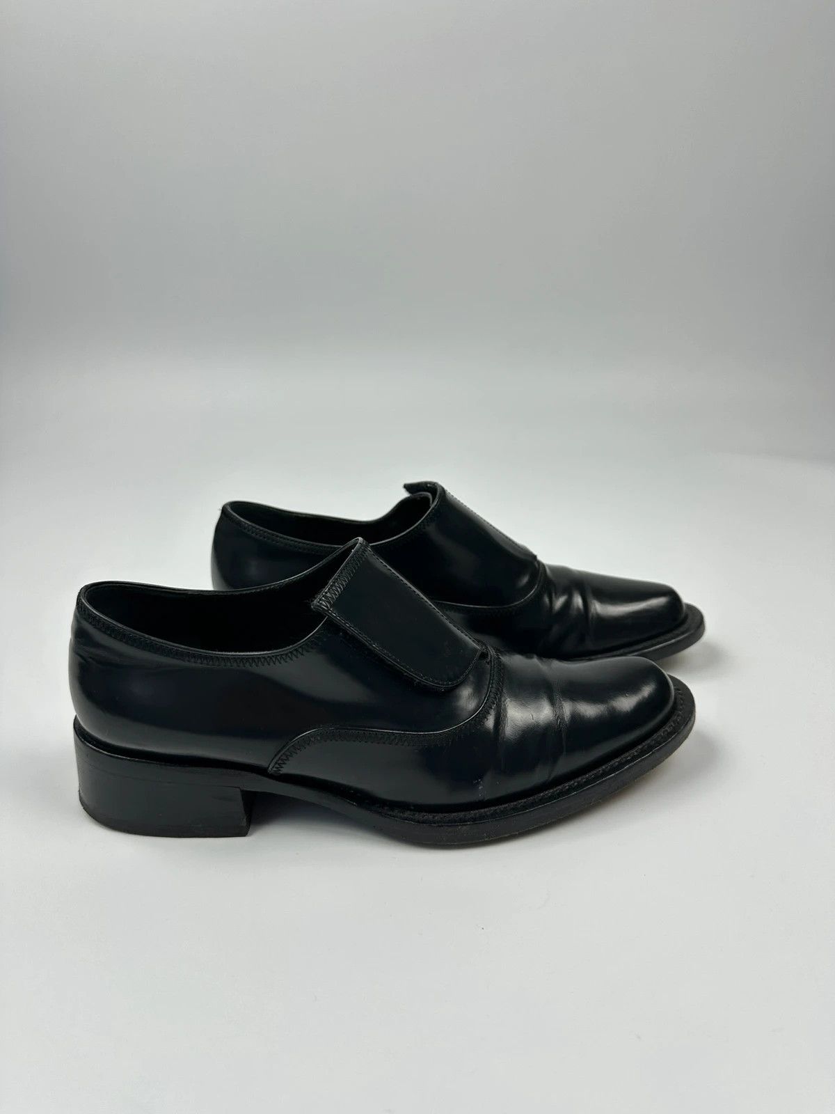 Prada Prada Milano 90s Black Vernis Scratch Loafer Dress Shoes Size US 6 / IT 36 - 8 Thumbnail