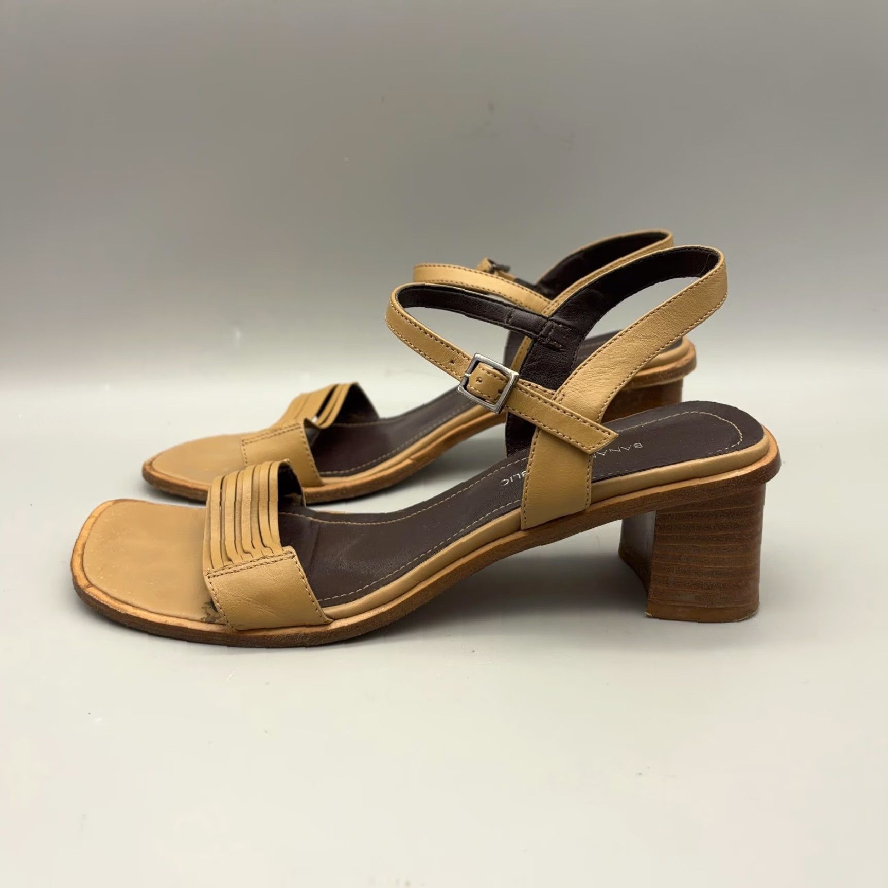 Banana Republic Banana Republic Sandals Womens Size 7 Brown Leather Slingback Block Heel Italy Vero Cuoio Casual Dressy Size US 7 / IT 37 - 4 Thumbnail