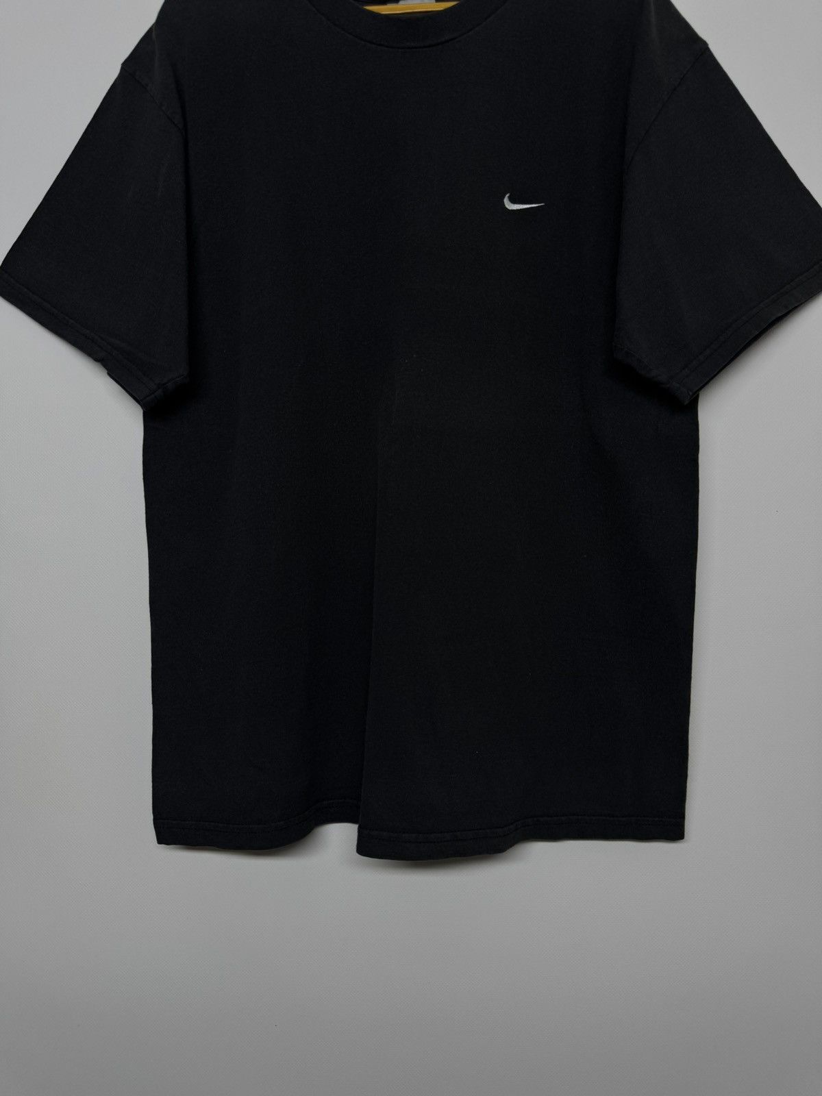Nike Vintage Y2k Nike Swoosh Logo T-Shirt Size US M / EU 48-50 / 2 - 7 Thumbnail