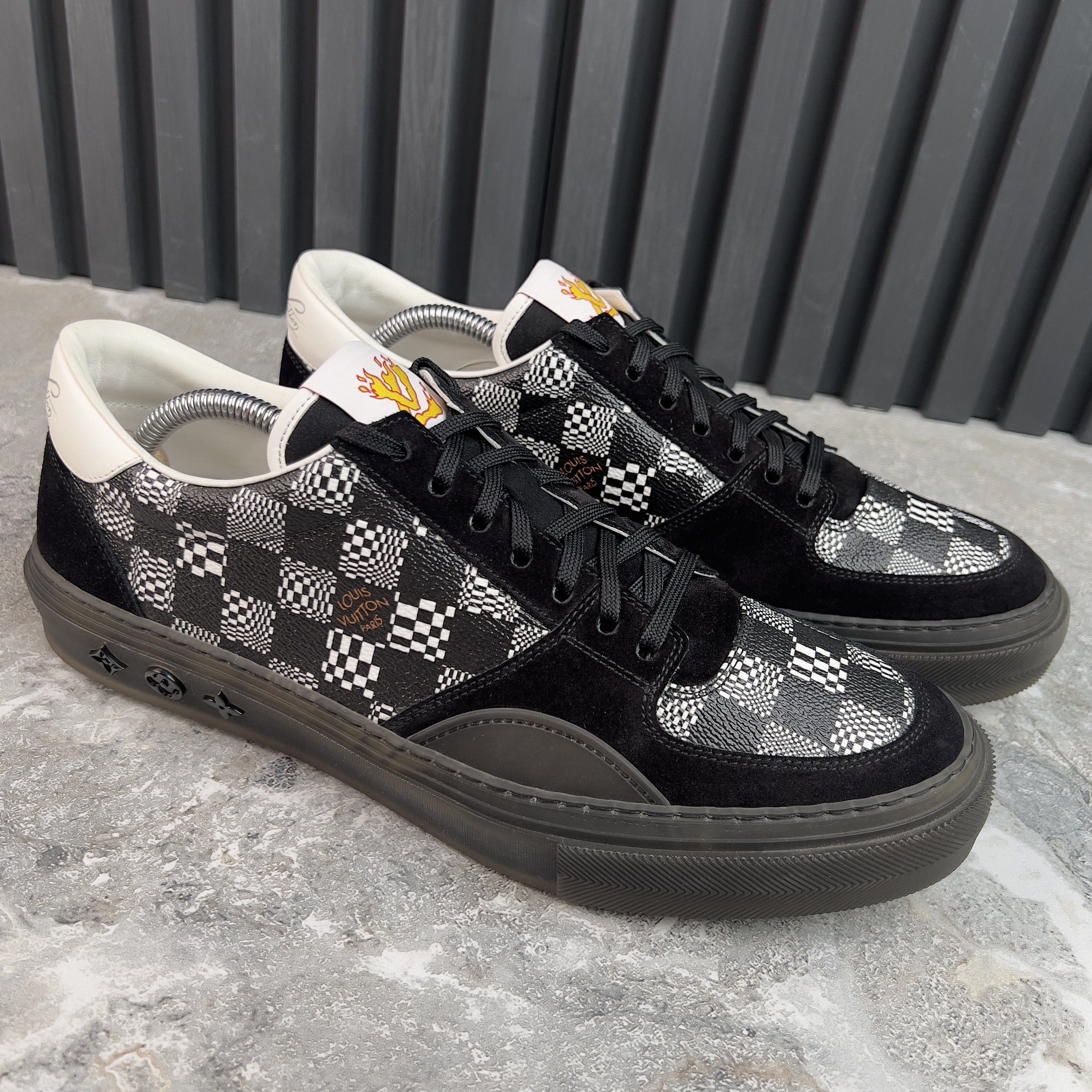 Louis Vuitton Ollie Damier Low Top Sneaker Black Leather Size US 10 / EU 43 - 5 Thumbnail