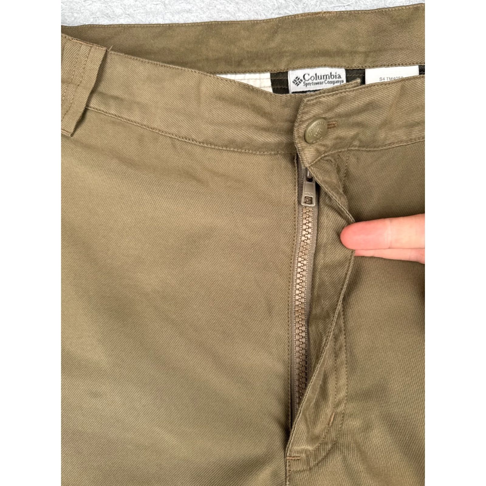 Vintage VINTAGE Columbia Shorts Men 38 Beige Cargo GRT 100% Polyester Hike Camp 38x11 Size US 38 / EU 54 - 6 Thumbnail