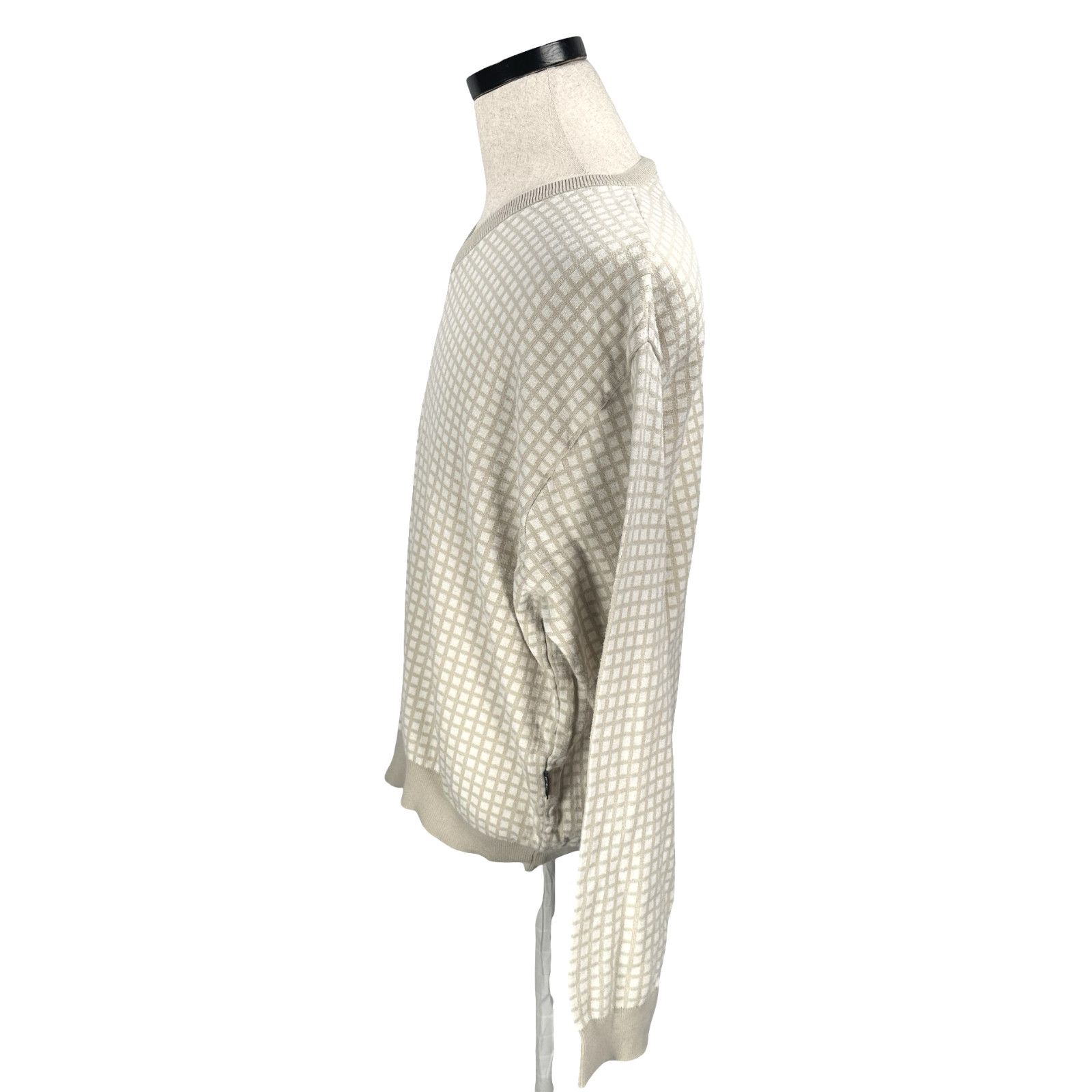 Hugo Boss Hugo Boss Golf Sweater Men’s XL Beige White Grid Knit V-Neck Size US XL / EU 56 / 4 - 4 Thumbnail
