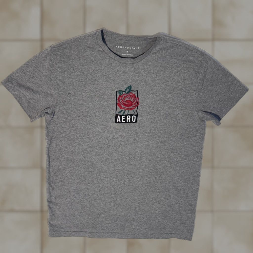 Aeropostale Aeropostale Tshirt Rose Box Logo Gray Short Sleeve Embroiderd - S Size S / US 4 / IT 40 - 1 Thumbnail