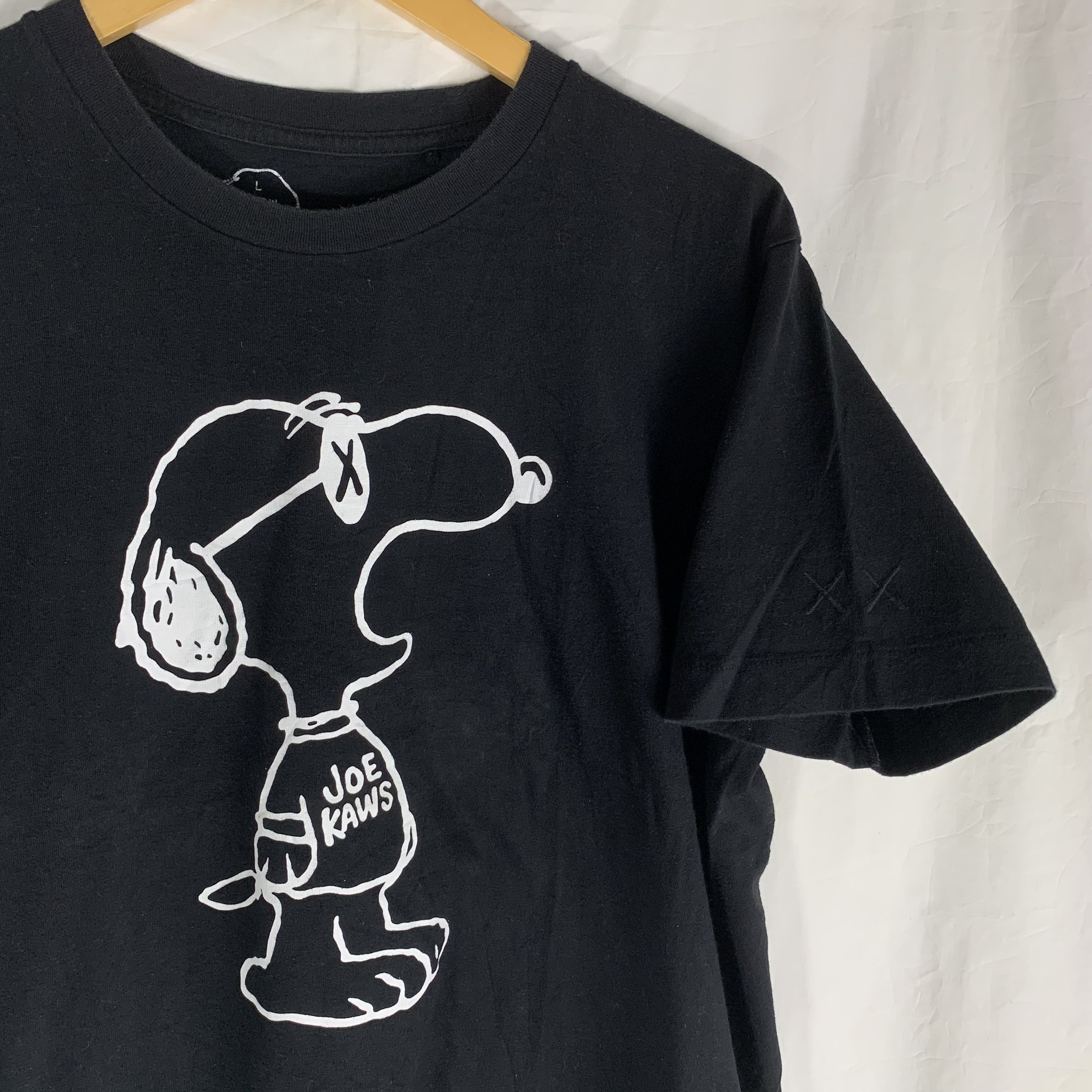 Kaws Uniqlo x Kaws Peanuts Snoopy Tshirt Size US S / EU 44-46 / 1 - 2 Thumbnail