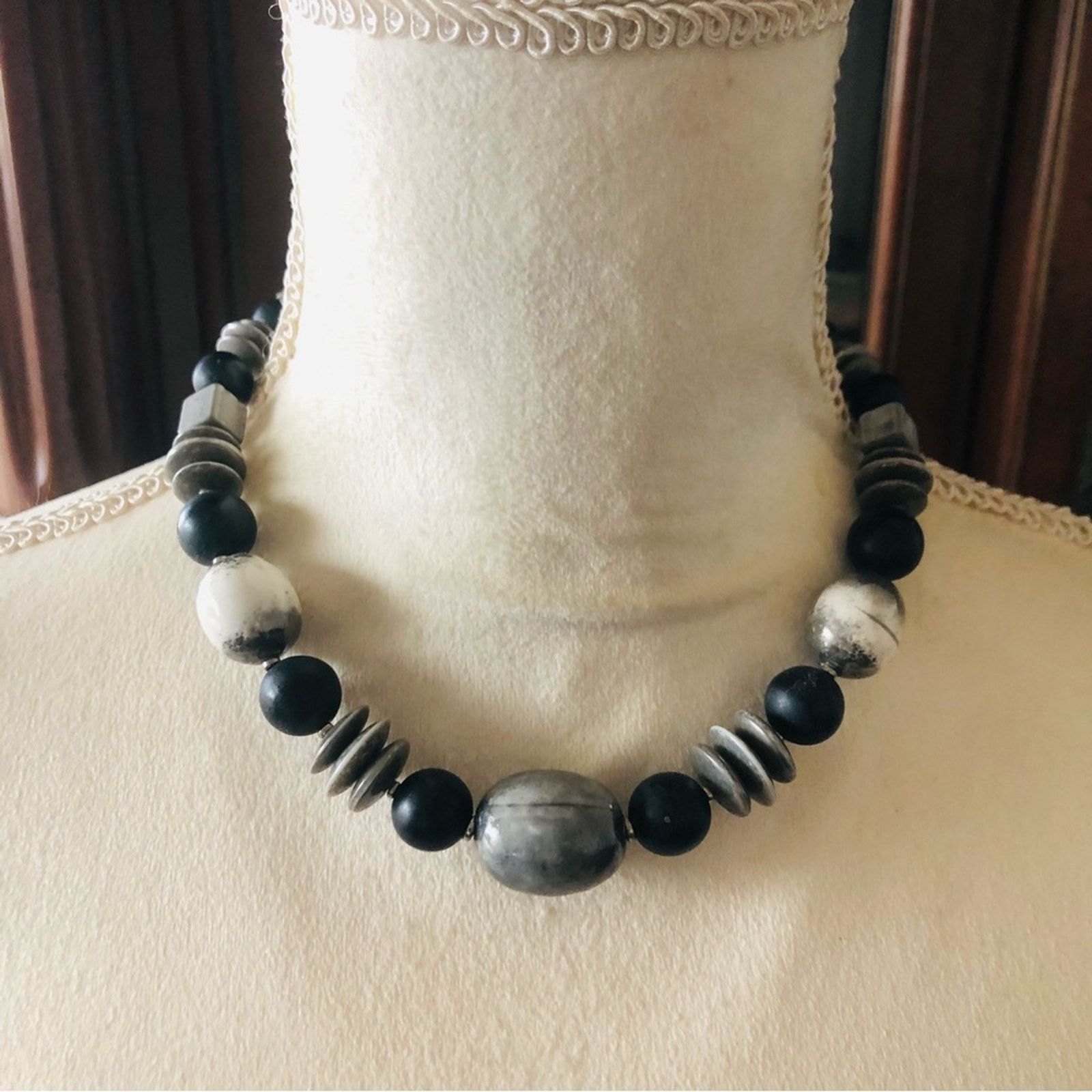 Vintage Vintage 80s gray ceramic bead necklace Size ONE SIZE - 2 Thumbnail