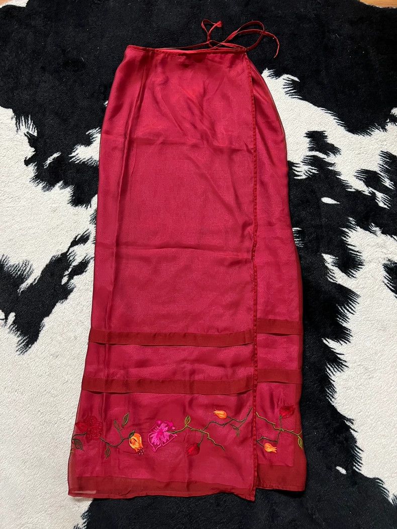 Kenzo KENZO A piece of gauze embroidered flowers with a glossy s Size 26" / US 2 / IT 38 - 2 Thumbnail