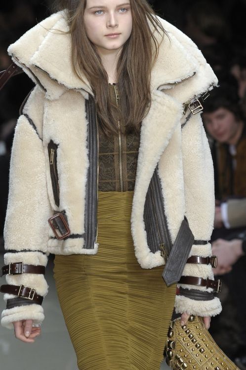 Burberry Prorsum A/W 2010 RUNWAY SHEARLING JACKET Size S / US 4 / IT 40 - 1 Thumbnail