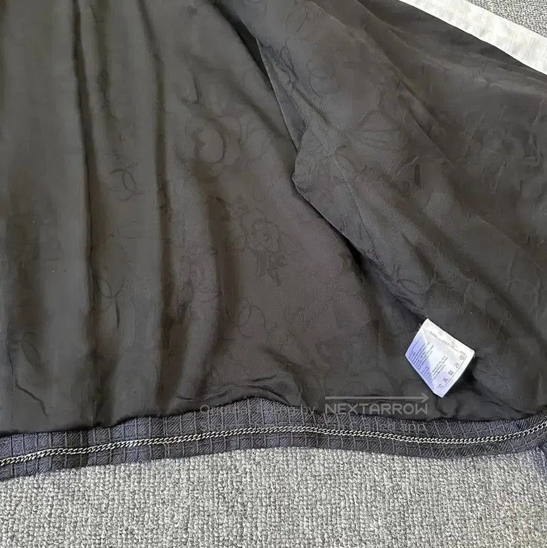 Chanel Chanel White and Black Wool Jacket . Size S / US 4 / IT 40 - 7 Thumbnail