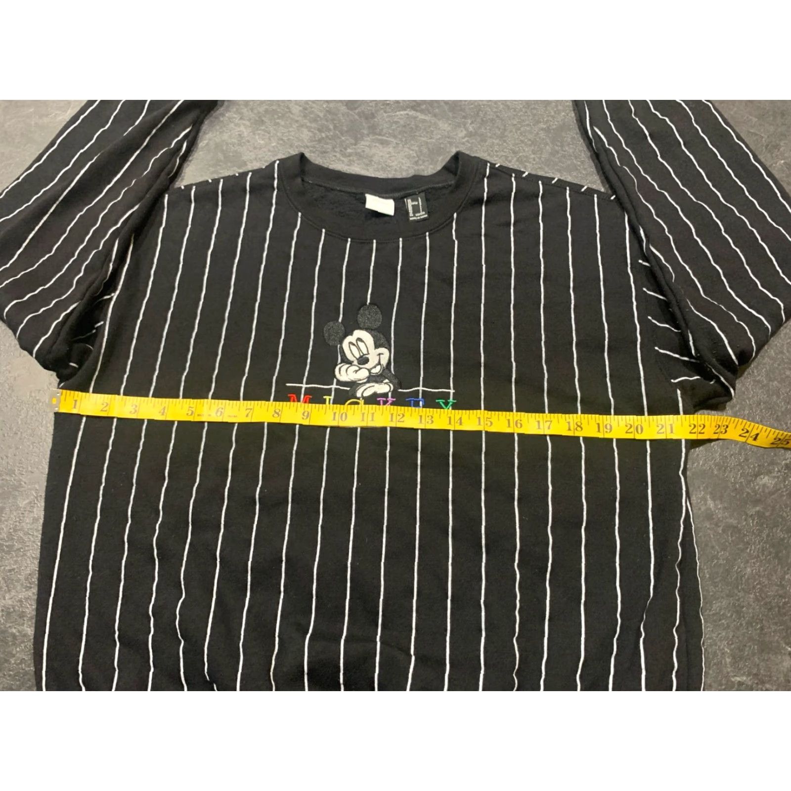 Vintage VINTAGE Mickey Mouse Sweatshirt Men Large Black Pullover Striped 90s Casual Size US L / EU 52-54 / 3 - 6 Thumbnail