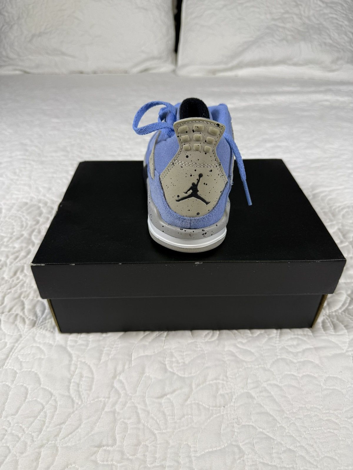 Jordan Brand Air Jordan 4 University Blue 2Y Size US 4 / IT 34 - 5 Thumbnail