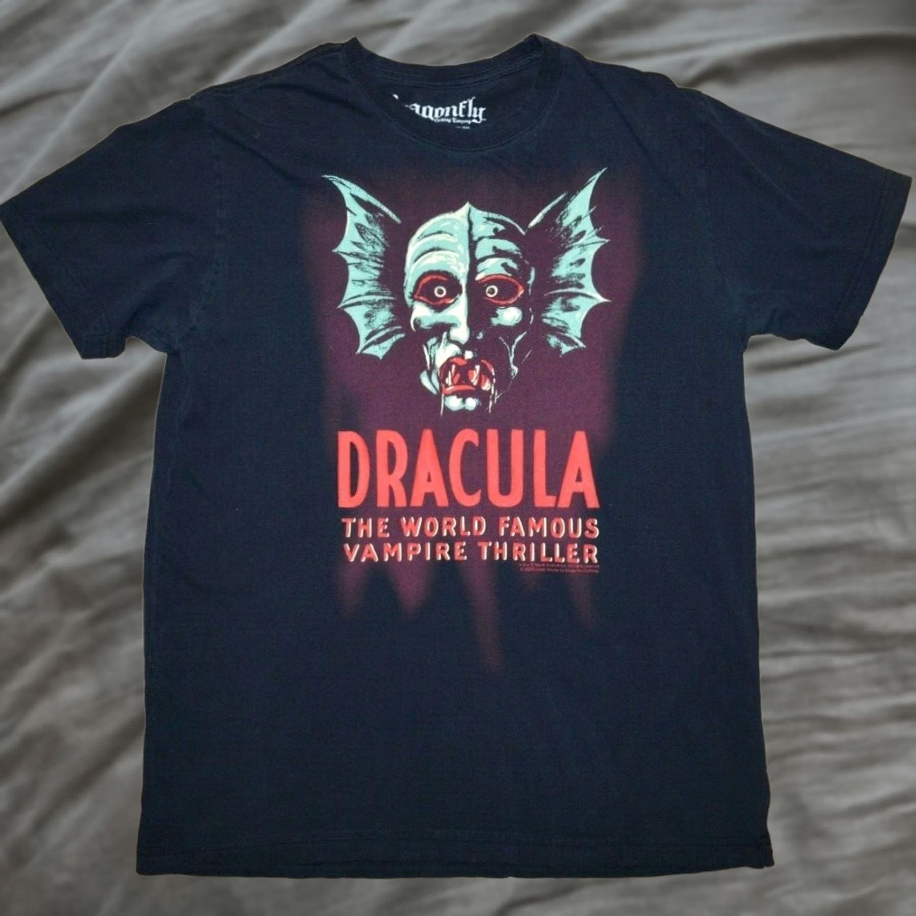 Vintage Dragonfly Dracula Movie 2005 Graphic T Shirt Black Large Men Crew Neck Short Sleeve Cotton S logo Dragonfly Mens T-Shirt Size US L / EU 52-54 / 3 - 1 Thumbnail