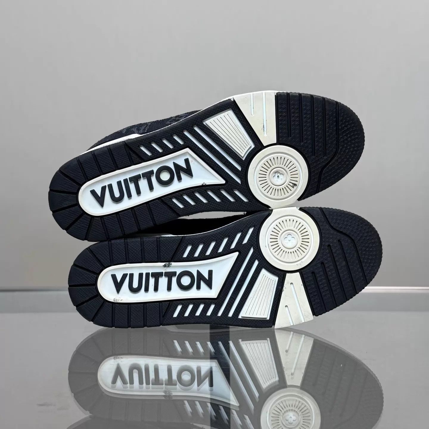 Louis Vuitton LV Trainer 24 black white denim UK6 98 Size US 8.5 / IT 38.5 - 7 Thumbnail