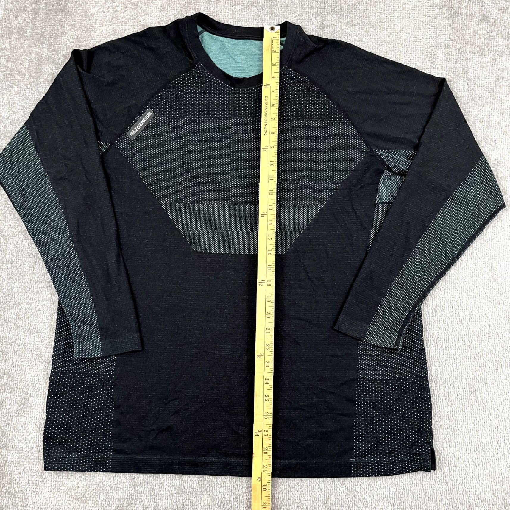 Vintage LEGENDS Shirt Mens 2XL Long Sleeve Black Green Athletic Workout Gym Slim Fit Casual Sports Clothing Size US XXL / EU 58 / 5 - 4 Thumbnail