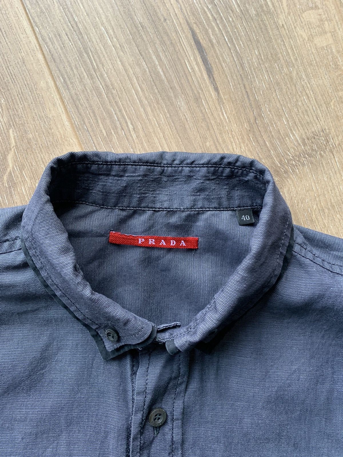 Prada Prada black mini logo shirt Size US S / EU 44-46 / 1 - 5 Thumbnail