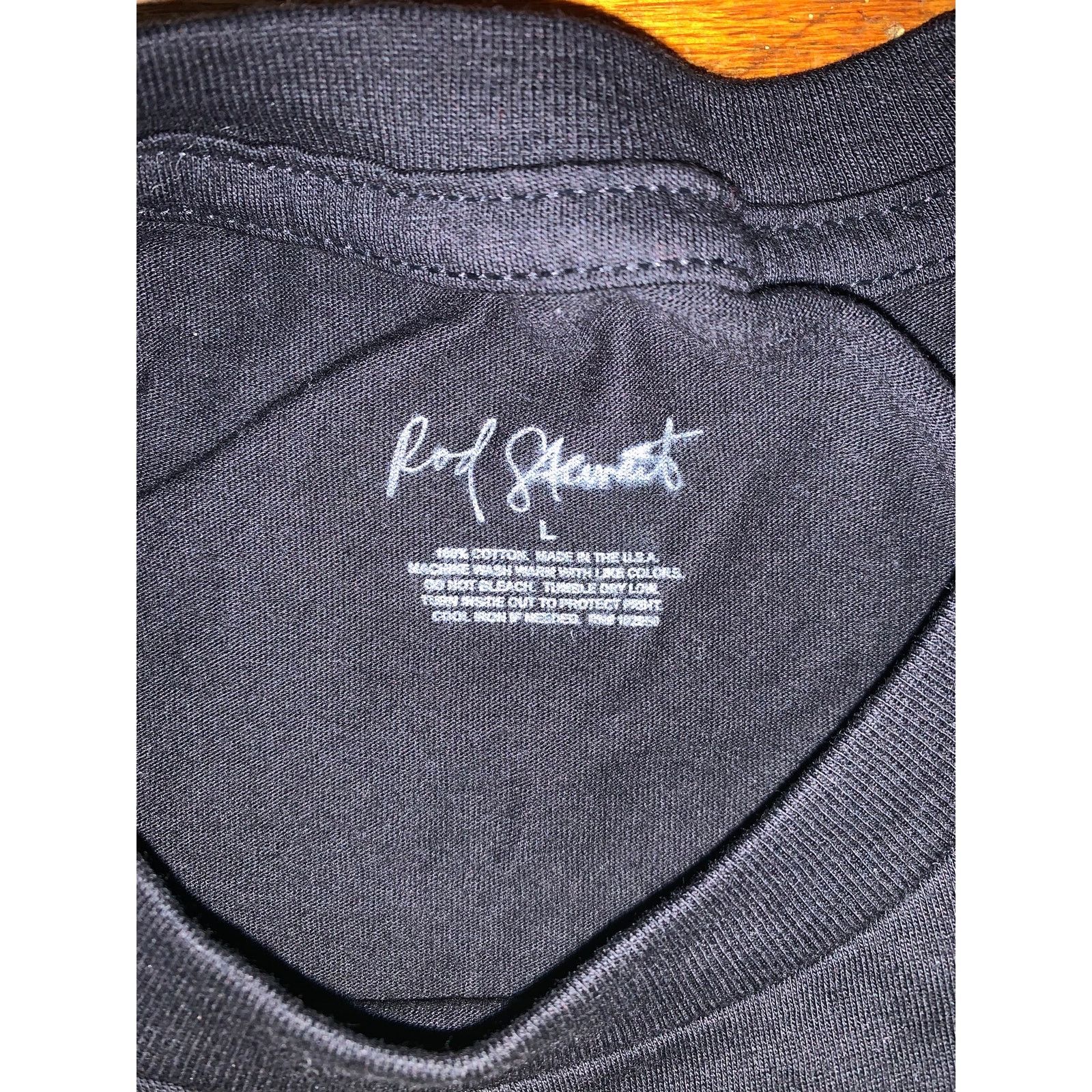 Band Tees Rod Stewart 2022 Live Tour T Shirt Black Made in USA Large Size US L / EU 52-54 / 3 - 6 Thumbnail