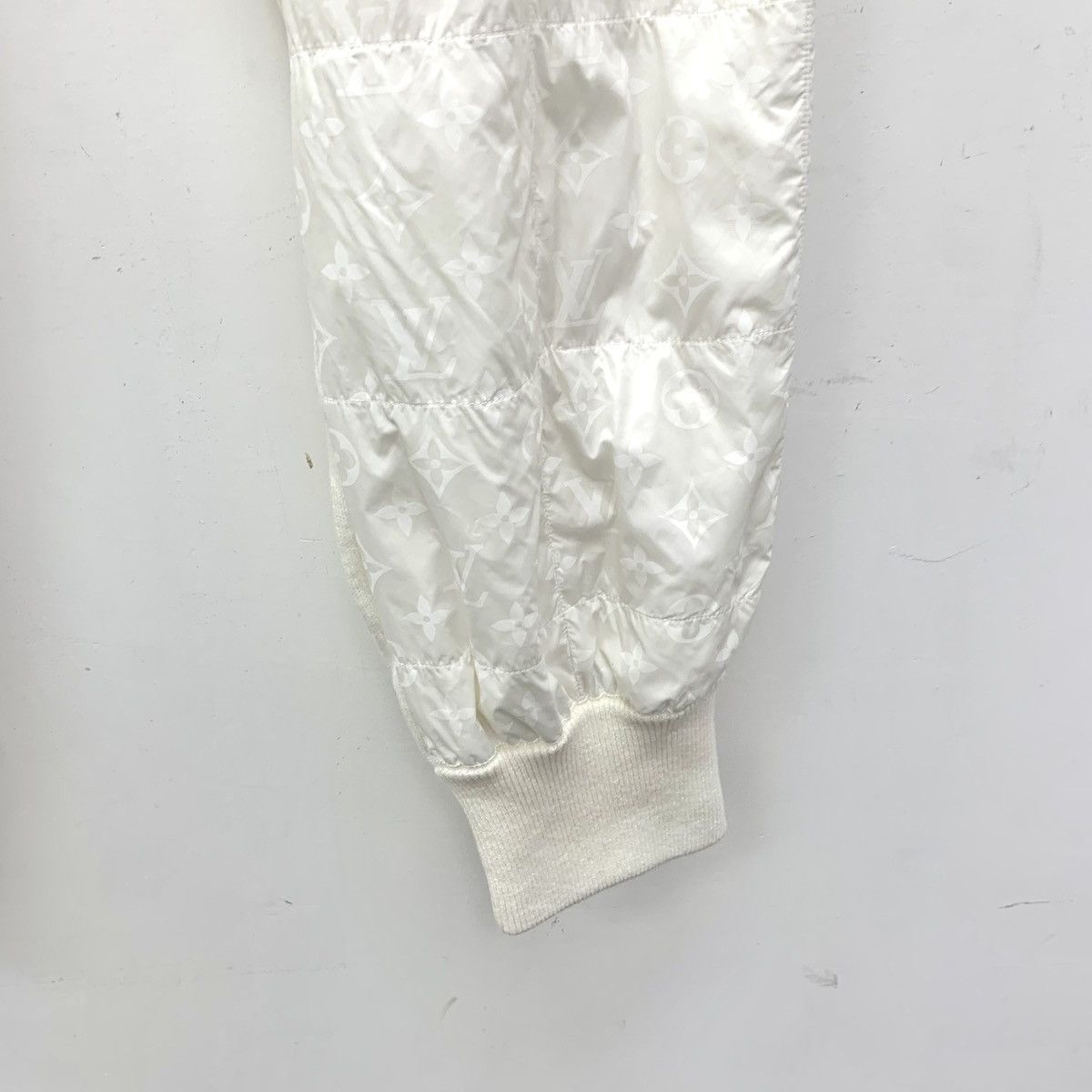 Louis Vuitton Louis Vuitton Monogram Logo Print Cuffed Sweatpants K26WX Size 25" / US 0 / IT 36 - 5 Thumbnail