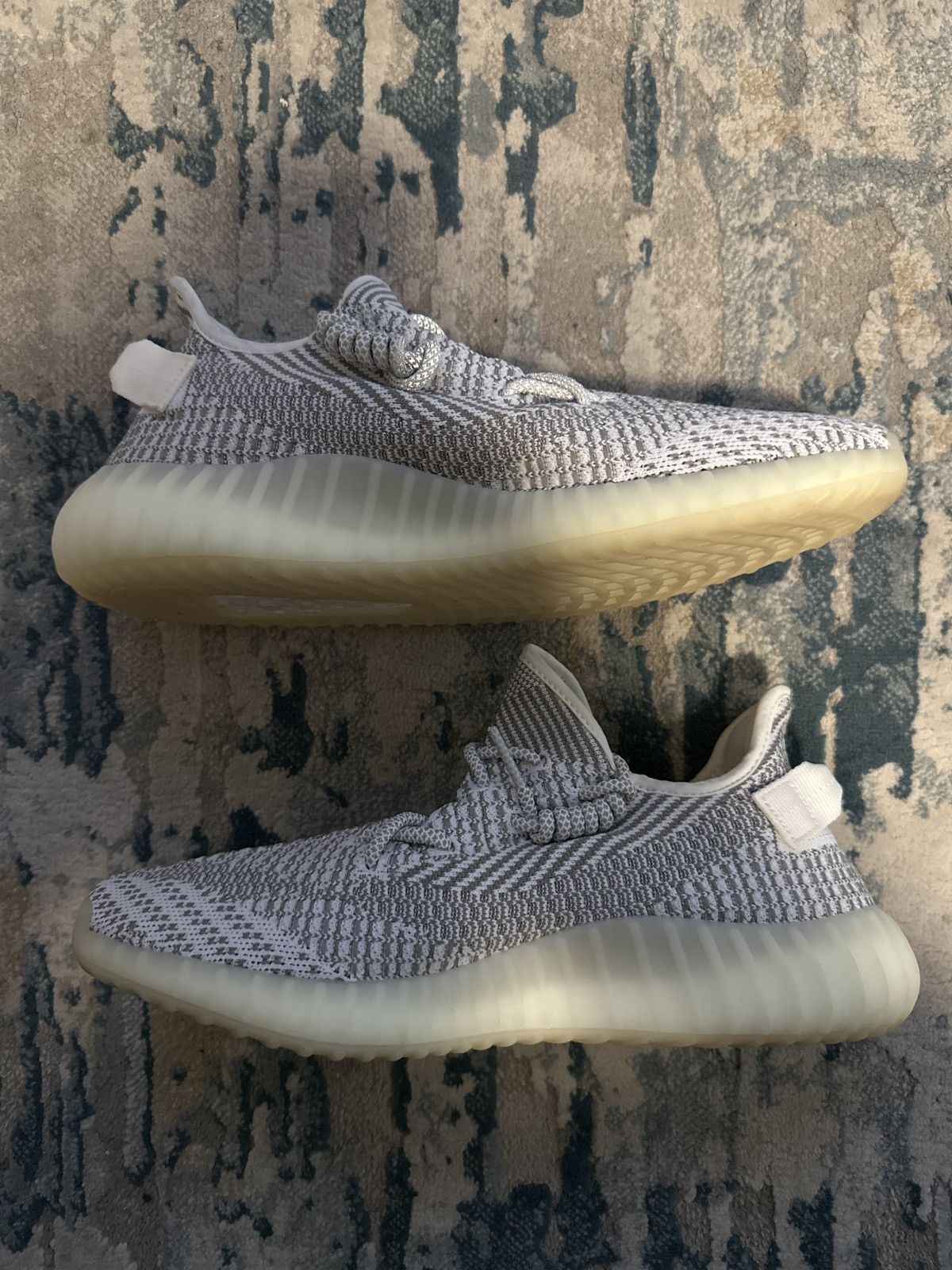 Yeezy Yeezy Boost 350 V2 Size US 11 / EU 44 - 2 Thumbnail