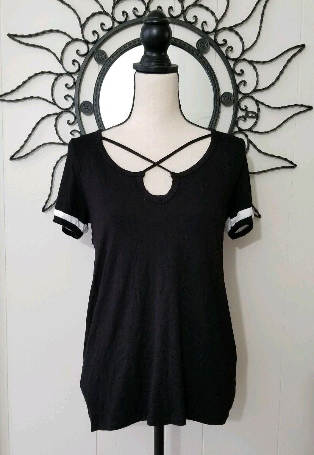 Designer Raggs To Riches Top Medium Baseball Short Sleeve Black Size M / US 6-8 / IT 42-44 - 1 Thumbnail