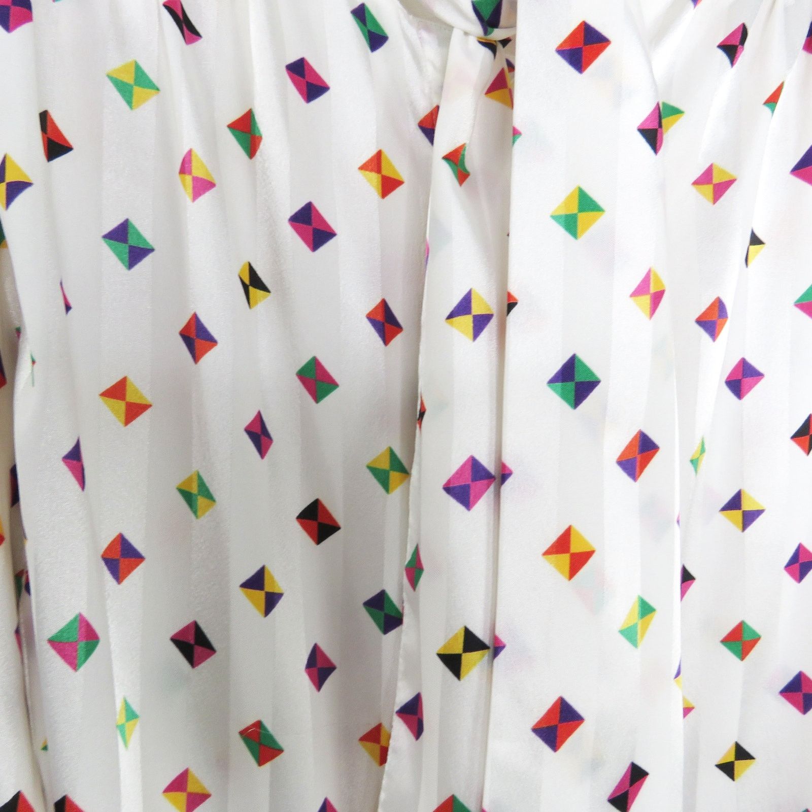 Vintage 1980s Rainbow Vintage Satin Blouse Pussybow Neck Medium Size M / US 6-8 / IT 42-44 - 5 Thumbnail