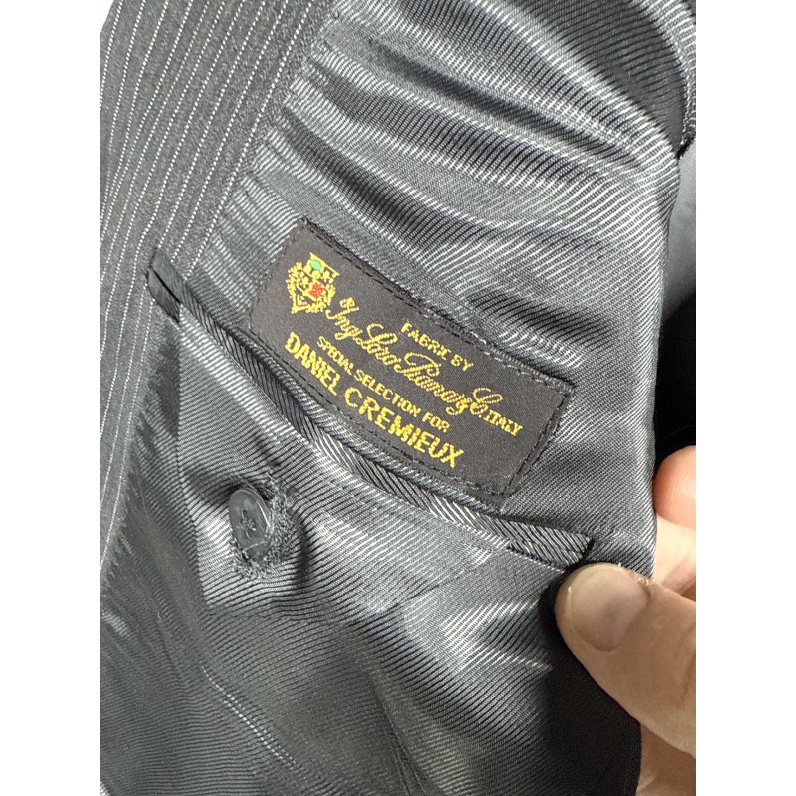 Loro Piana VINTAGE Daniel Cremieux Loro Piana Wool Suit Jacket 38R Gray Pinstripe Size 38R - 7 Thumbnail