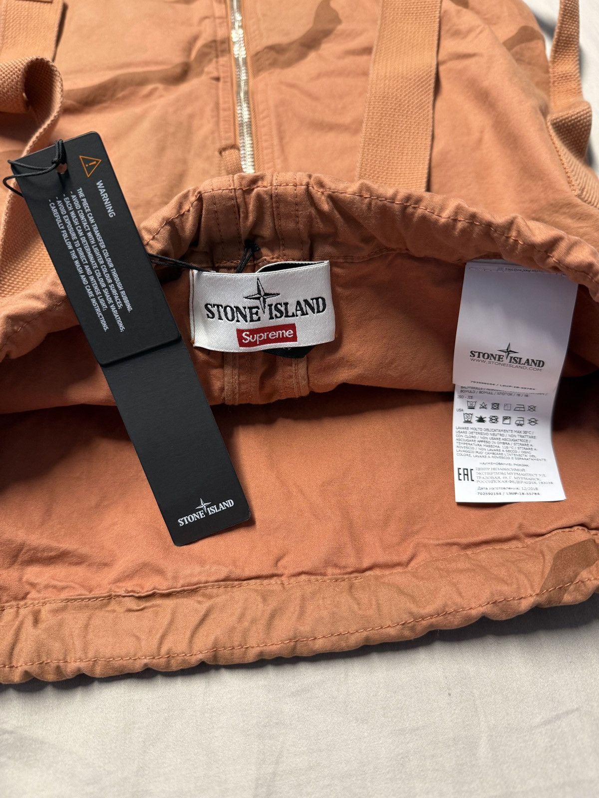 Stone Island × Supreme Supreme/ Stone Island Camo Backpack Coral Camo Size ONE SIZE - 7 Thumbnail