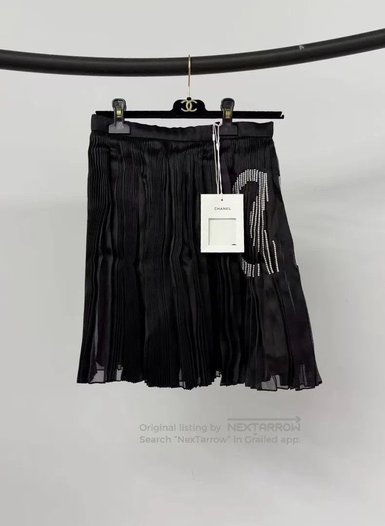 Chanel Chanel Pearl double C pleated skirt Size 24" / US 00 / IT 34 - 1 Thumbnail