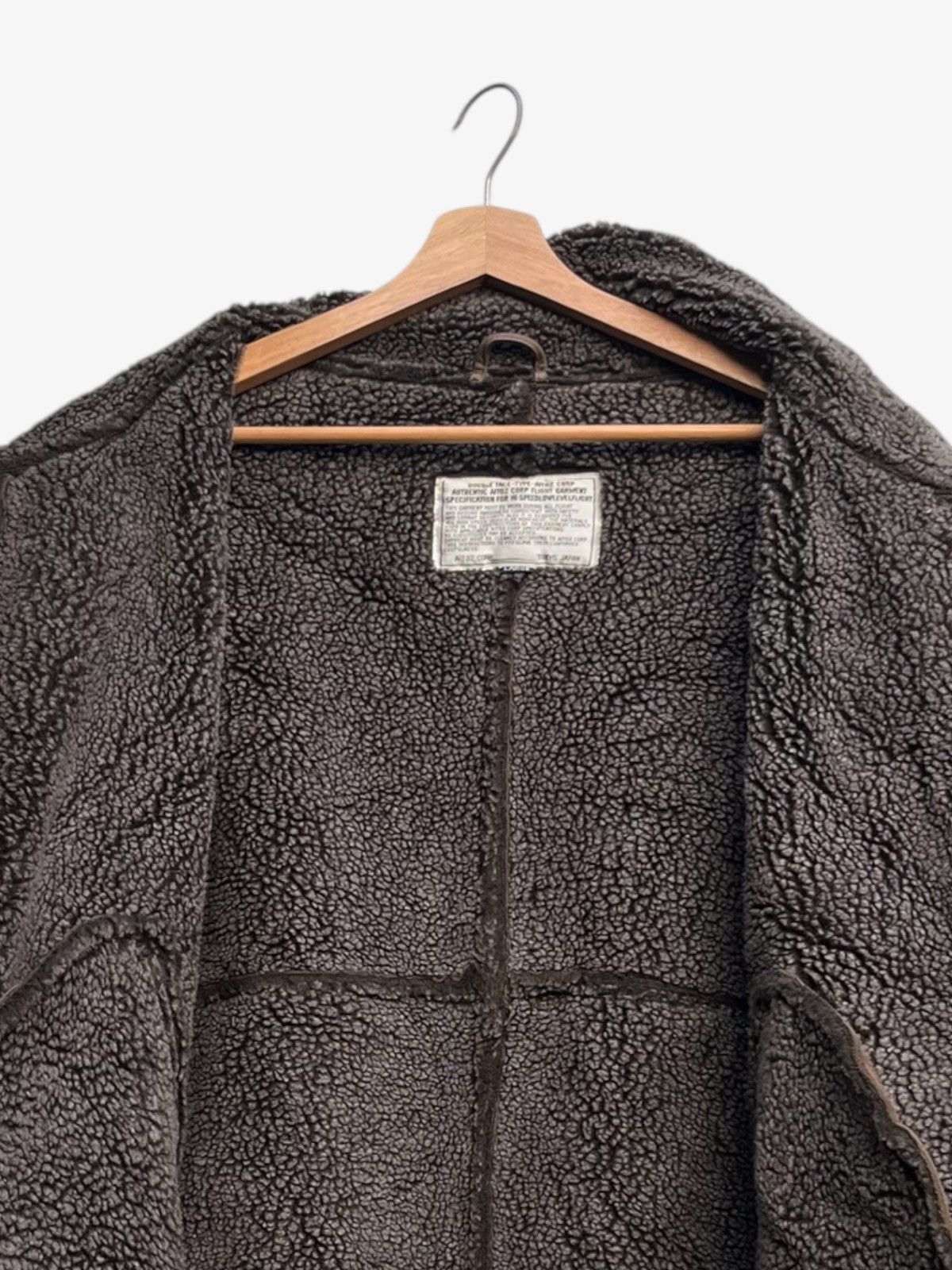 Genuine Leather Vintage Aitoz Corp B3 Cowhide Shearling Bomber Jacket Size US L / EU 52-54 / 3 - 14 Thumbnail