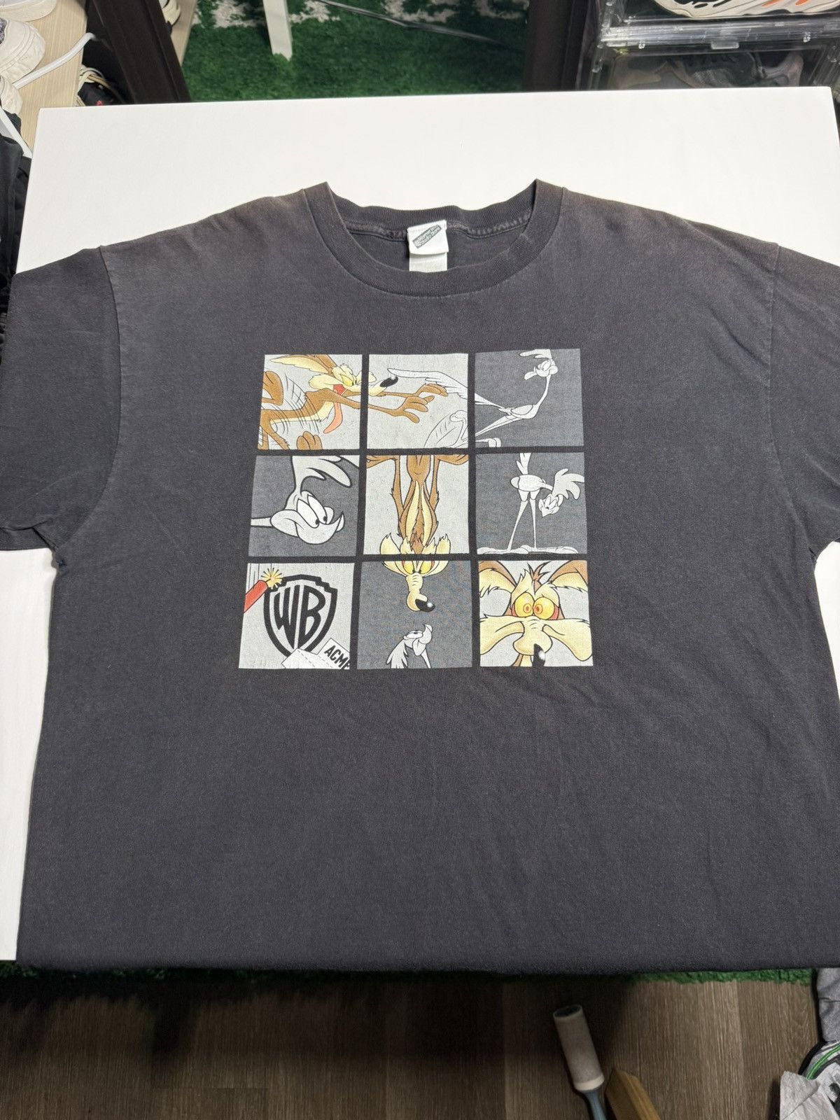 Vintage VINTAGE 1999 Warner Bros Roadrunner Tee “Black” (XL) Size US XL / EU 56 / 4 - 2 Thumbnail