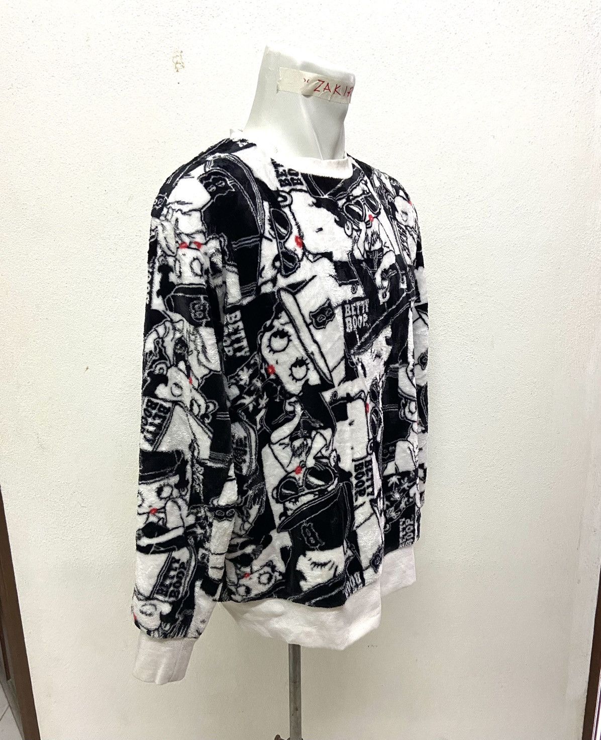 Other BETTY BOOP FULL PRINT SWEATSHIRT Size US M / EU 48-50 / 2 - 4 Thumbnail